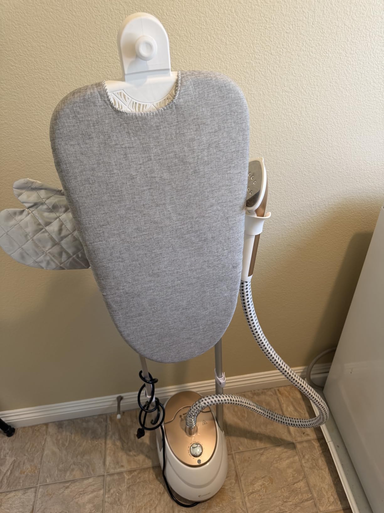 Steamer for Clothes, 1800W Professional Clothes Steamer | Rotating Iron Board, 30S Heat, 2L Water Tank, Adjustable Dual Rods, 10 Fabric Modes, Leak-Proof for Luxury Fabrics customer photo 2