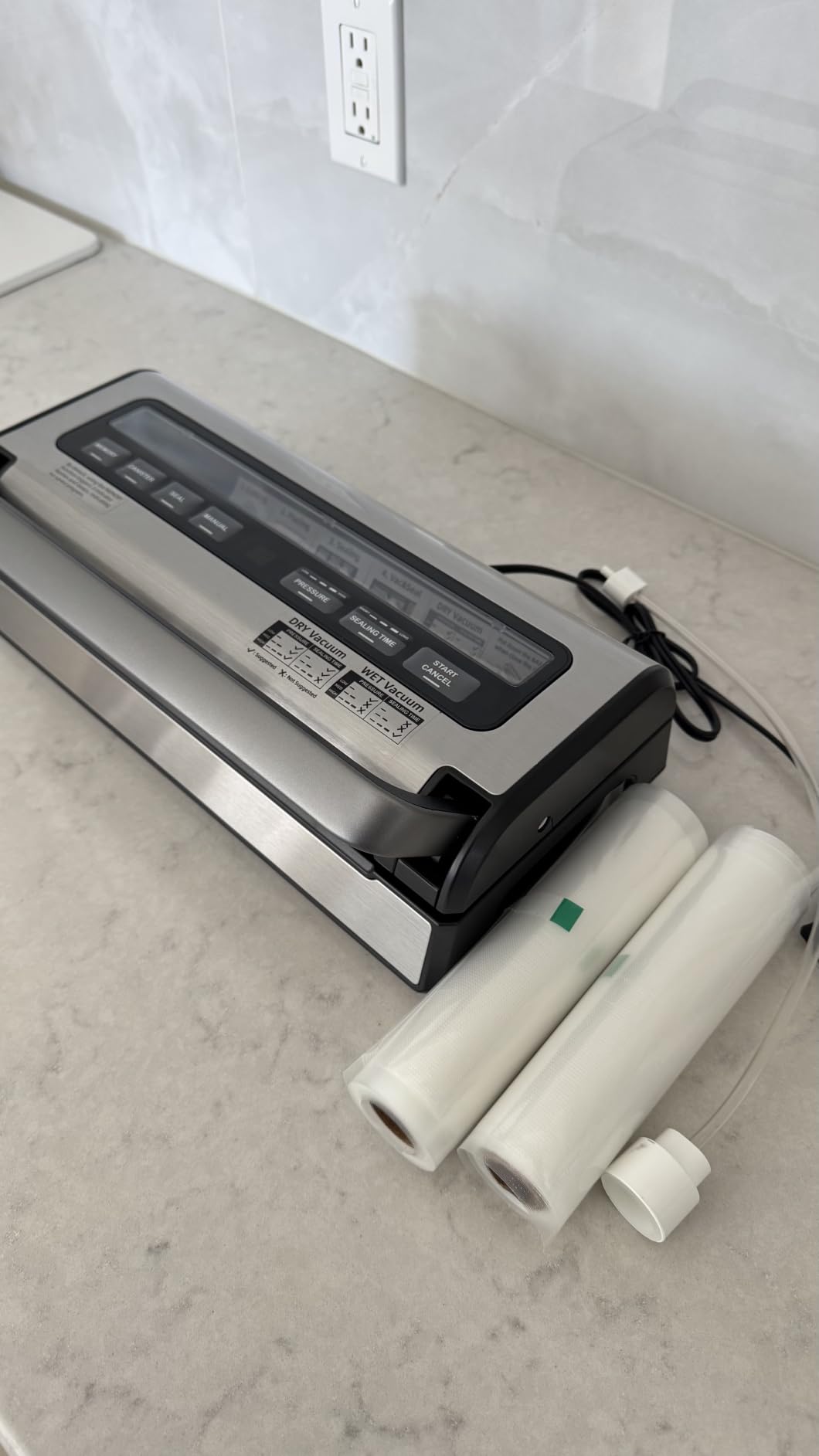 AAOBOSI 95KPa 9-in-1 Wet/Dry Vacuum Sealer, 8X Freshness | Seals Liquids, Meats & Wet/Dry Foods, 95KPa Suction, 1-Hand Lock, Smart Memory, Removable Drip Tray, Built-in Cutter & Starter Kit customer photo 1