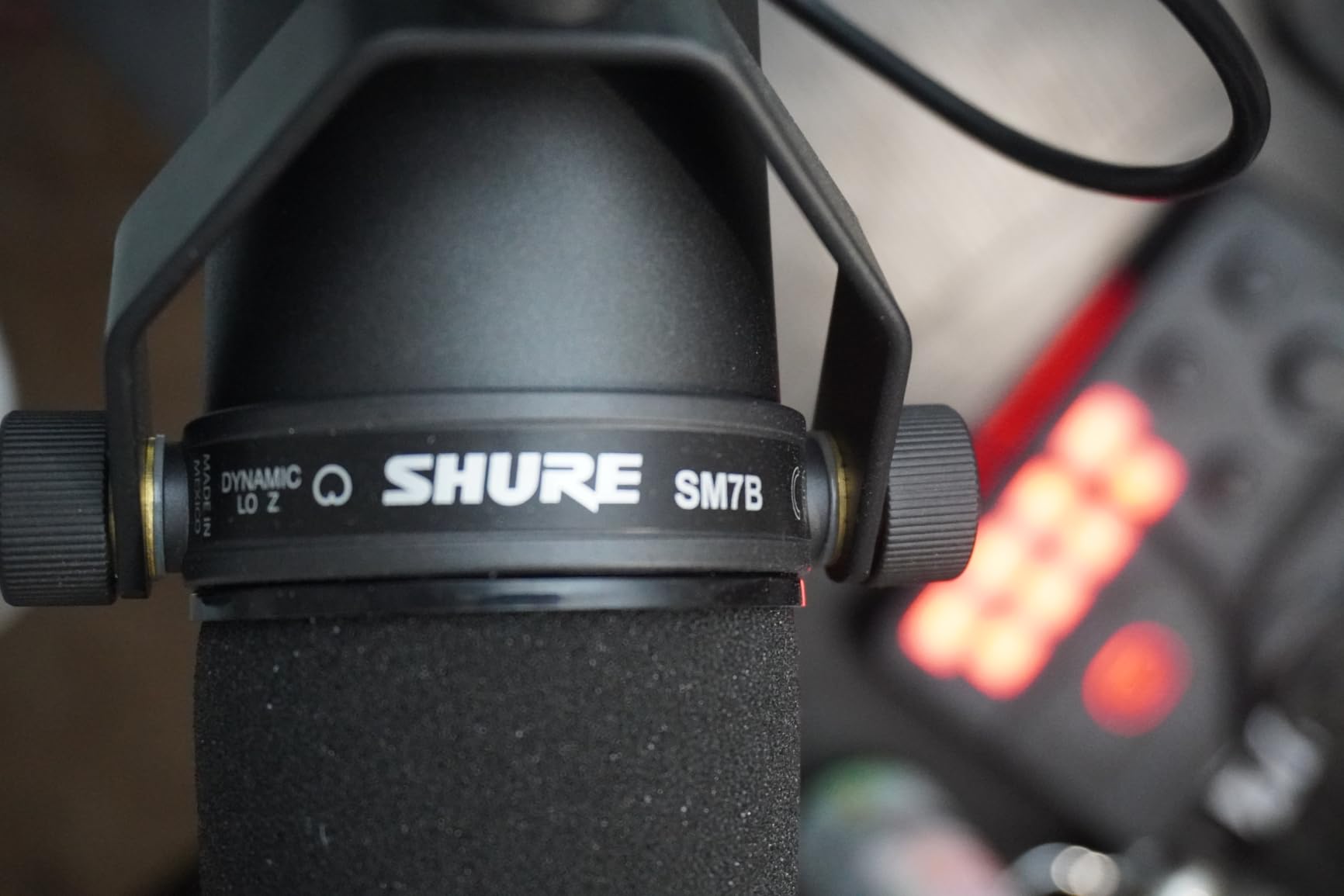 Shure SM7B Dynamic Vocal Microphone for Podcasting & Streaming customer photo 2