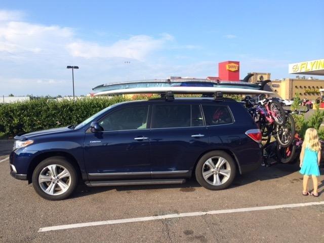 REESE Explore 63153 Rambler Hitch Mount Cargo Carrier, 60 X 24 Inches, Fits 2 Inch Receivers, 500 lbs. Capacity customer photo 1