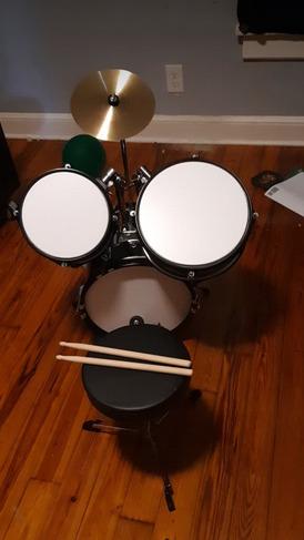 Best Choice Products 3-Piece Beginner Drum Set for Kids Juniors, w/Throne Stool, Cymbal, Drum Sticks, Bass Drum Pedal, 2 Toms - Blue customer photo 2