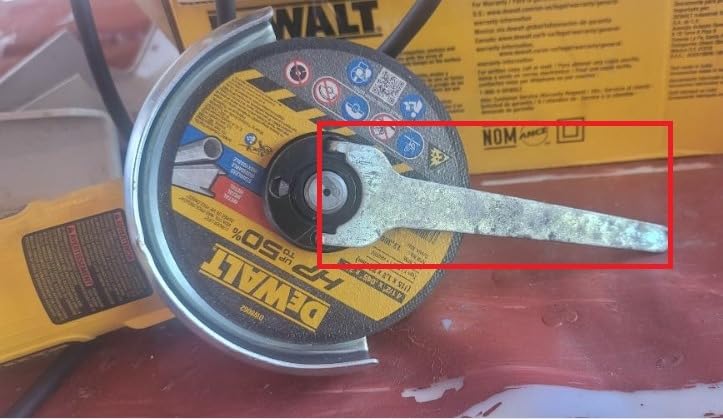 DEWALT Angle Grinder, One-Touch Guard, 4-1/2 -Inch (DWE4011) customer photo 2