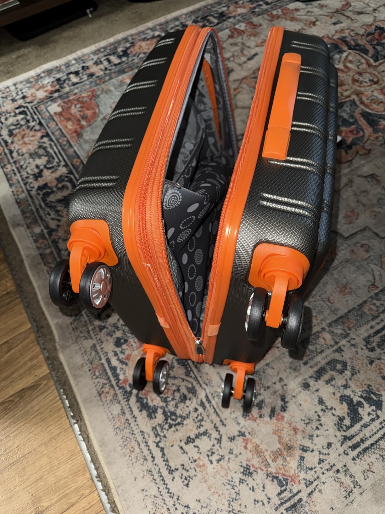 Rockland Melbourne Hardside Expandable Spinner Wheel Luggage, Carry-On 20