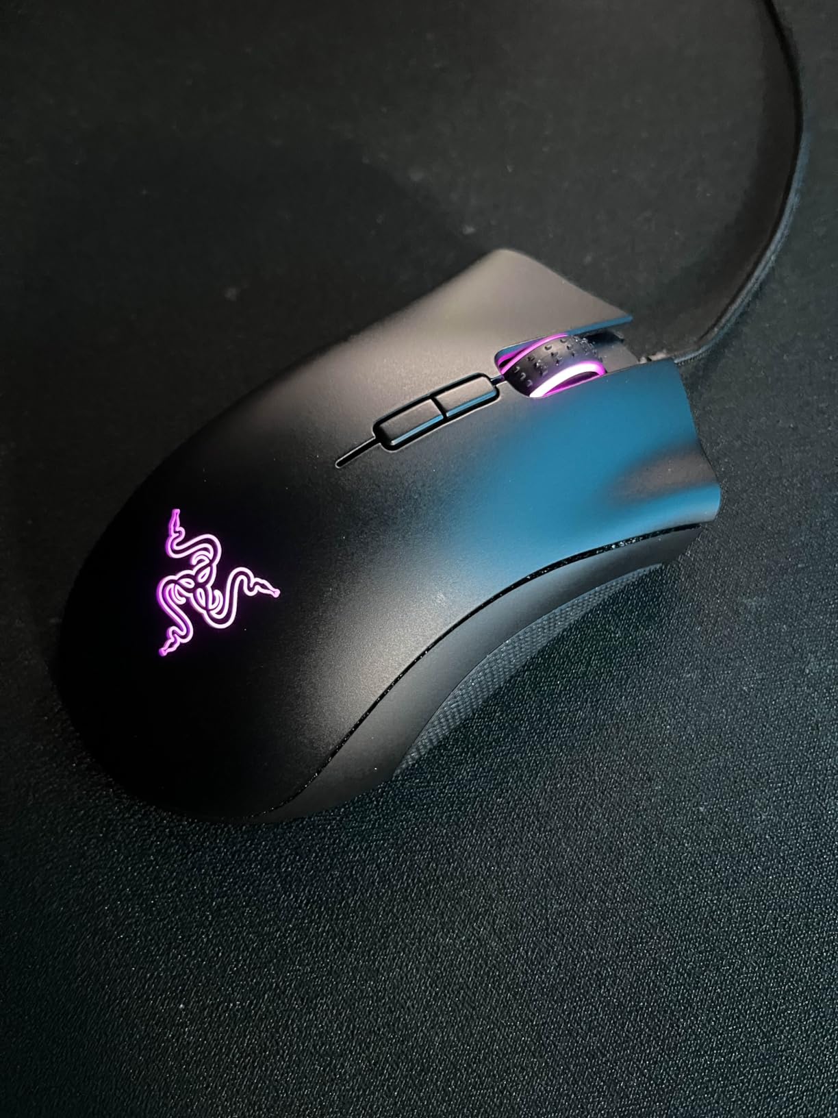 Razer DeathAdder Elite Gaming Mouse: 16,000 DPI Optical Sensor - Chroma RGB Lighting - 7 Programmable Buttons - Mechanical Switches - Rubber Side Grips - Matte Black customer photo 2