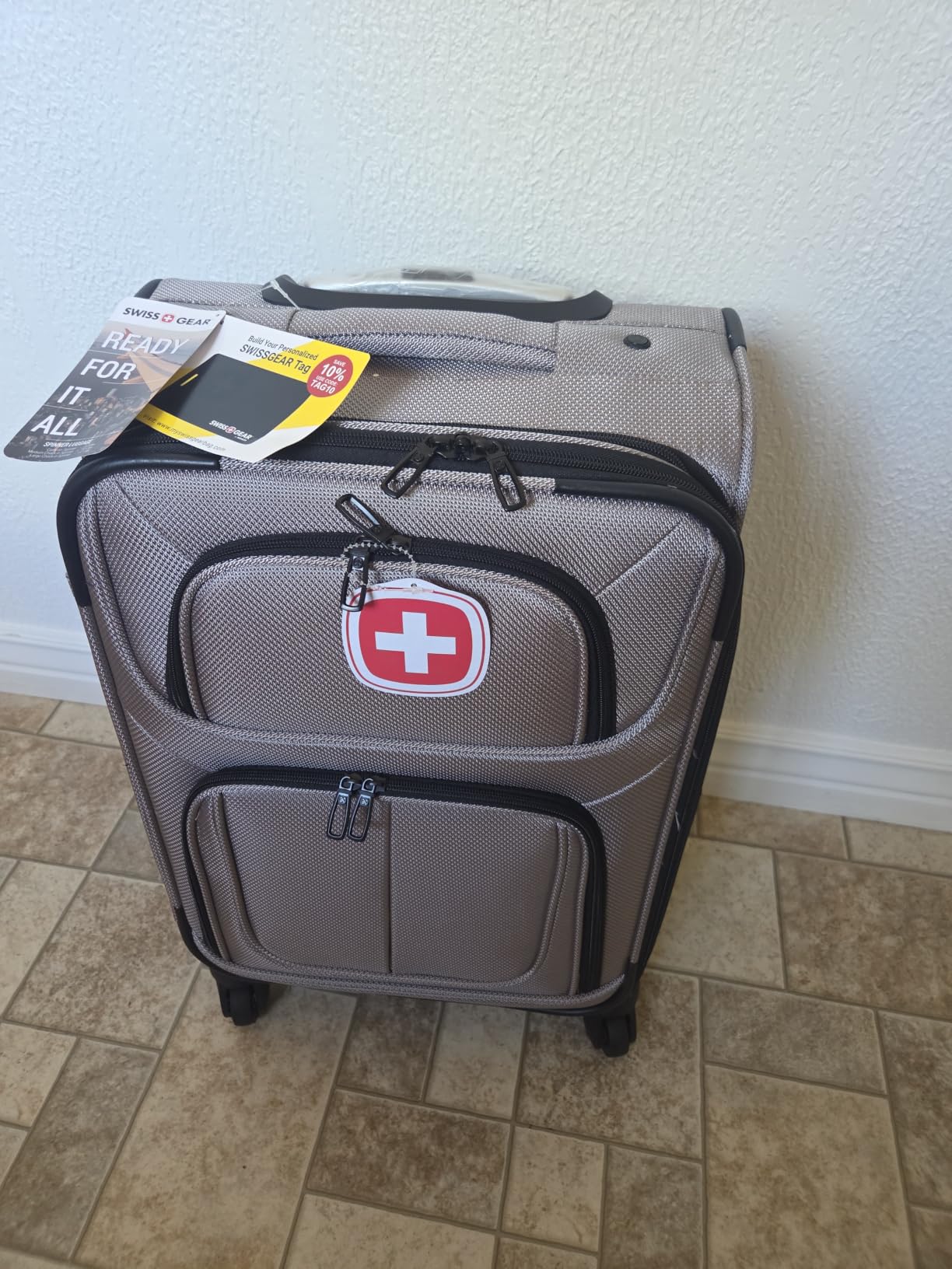 SWISSGEAR Sion Carry-On Spinner Luggage, Softside Expandable, Lightweight Suitcase, Teal, 22.75-Inch customer photo 2