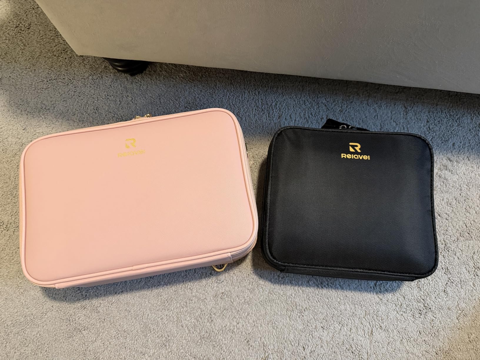 Relavel Travel Makeup Train Case Makeup Cosmetic Case Organizer Portable Artist Storage Bag with Adjustable Dividers for Cosmetics Makeup Brushes Toiletry Jewelry Digital Accessories Black customer photo 1