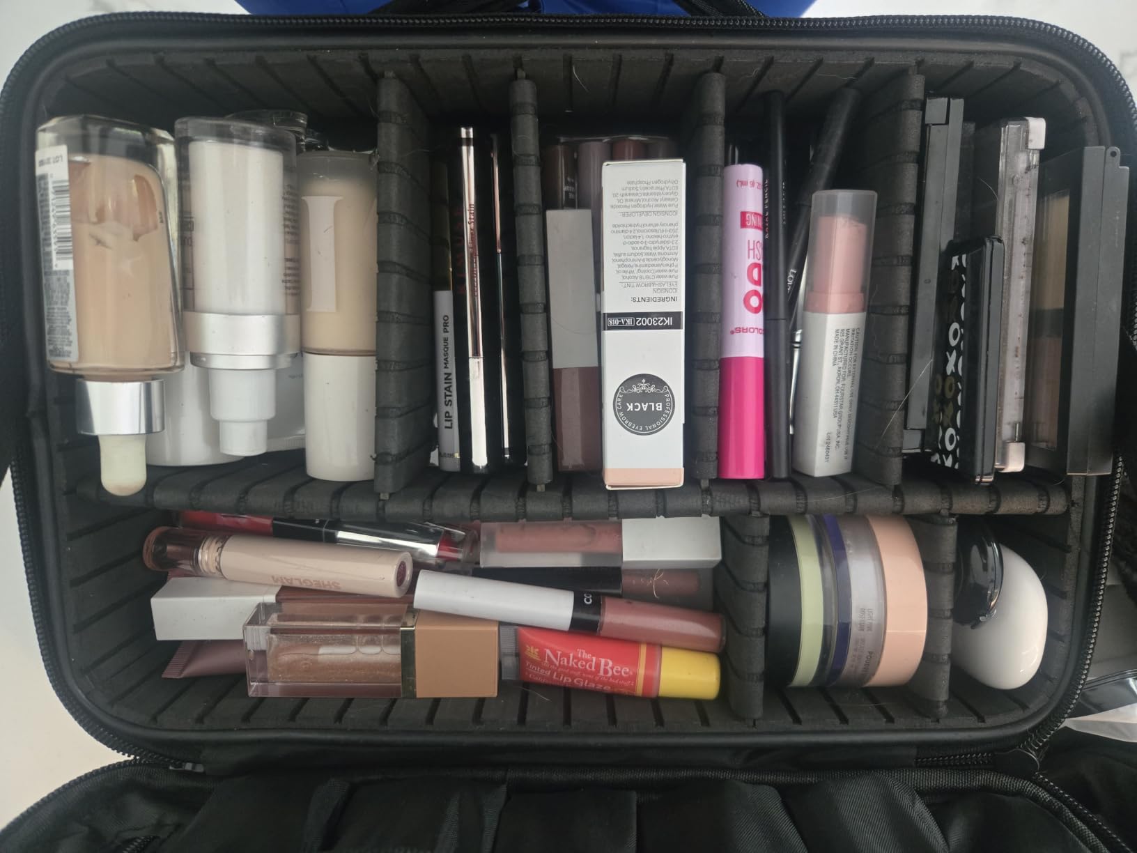 Relavel Travel Makeup Train Case Makeup Cosmetic Case Organizer Portable Artist Storage Bag with Adjustable Dividers for Cosmetics Makeup Brushes Toiletry Jewelry Digital Accessories Black customer photo 2