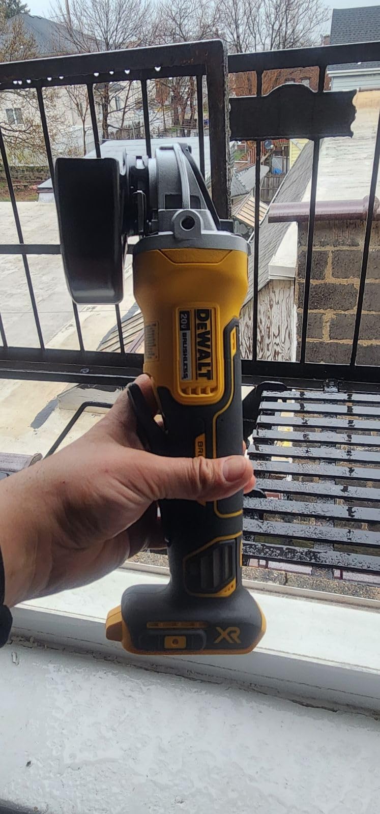 DEWALT 20V MAX* Angle Grinder Tool Cordless Brushless, 4 1/2 Inch, with Paddle Switch and Kickback Brake, Tool Only (DCG413B) customer photo 2
