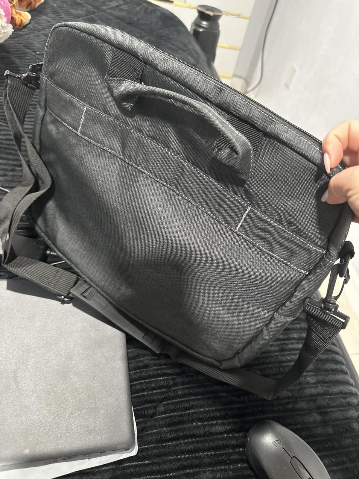 Lenovo Laptop Bag T210, Messenger Shoulder Bag for Laptop or Tablet, Sleek, Durable & Water-Repellent Fabric customer photo 2