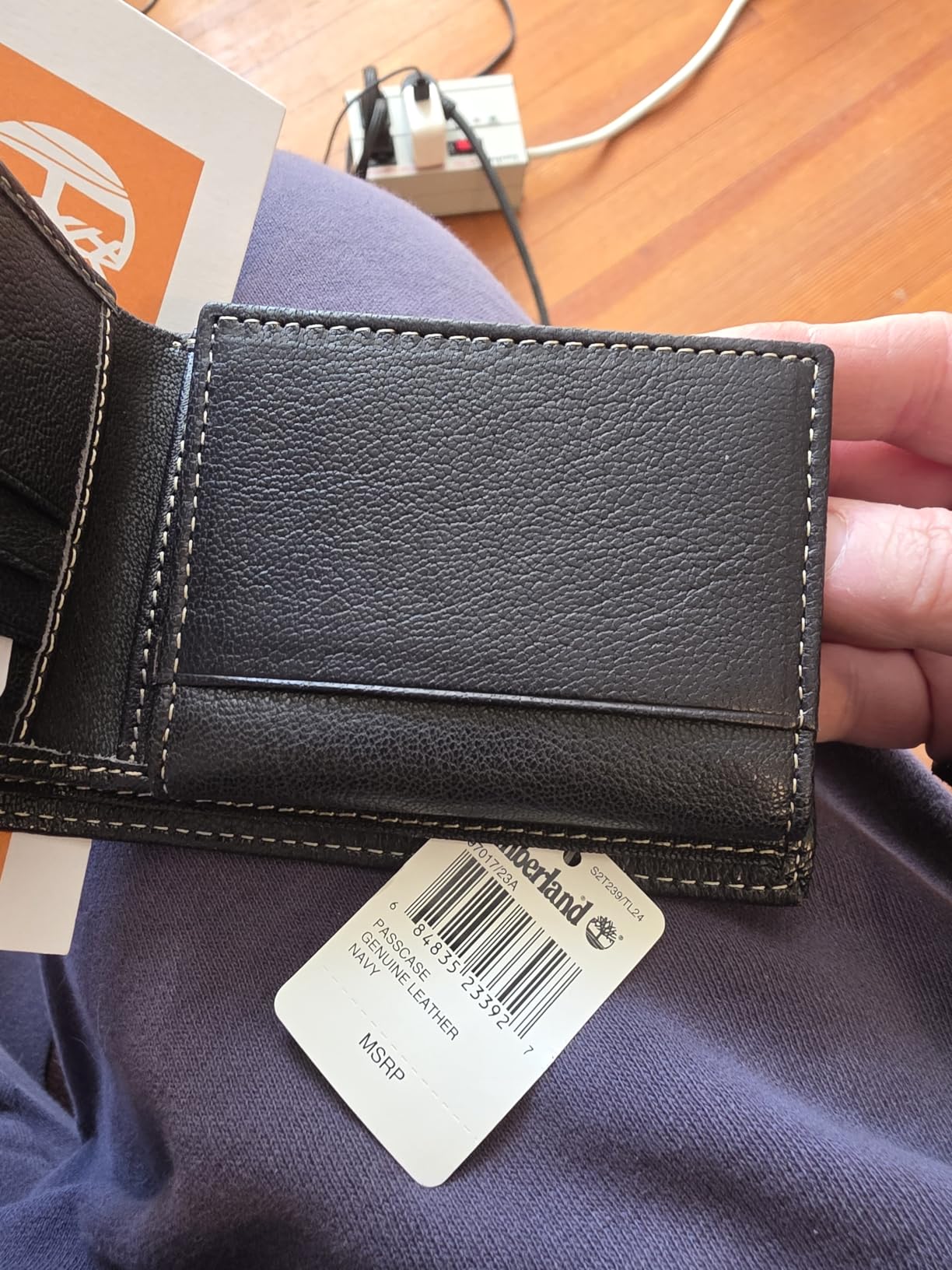 Timberland Men's Genuine Leather Passcase Security RFID Wallet customer photo 1