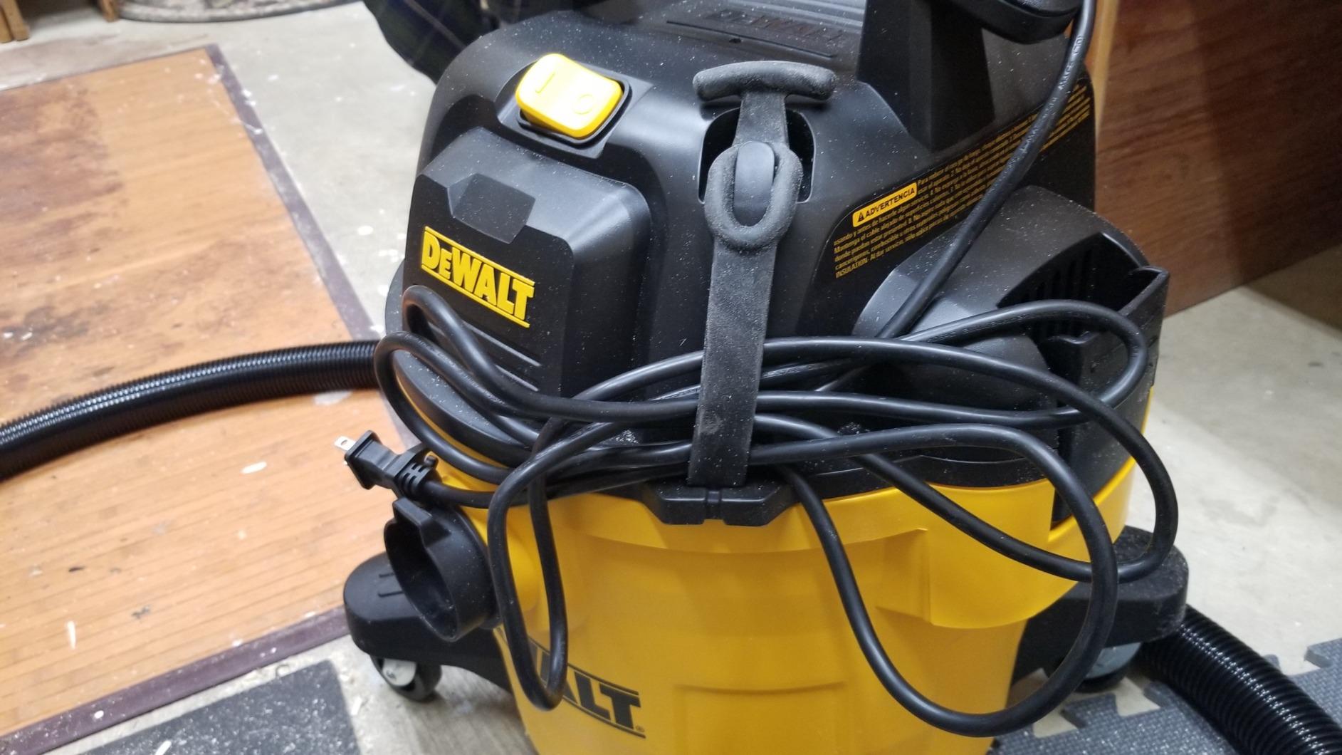 DEWALT Shop Vacuum 6 Gal 4 HP Poly Wet/Dry Vacuum with Blower DXV06P customer photo 1