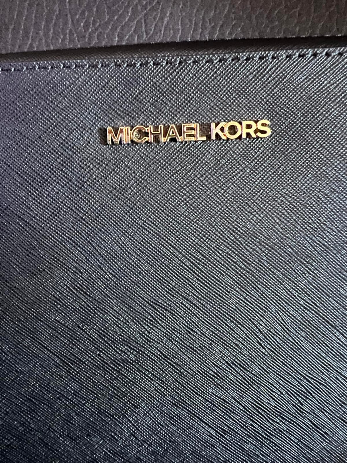 Michael Kors Women's Jet Set Large Crossbody Bag customer photo 2