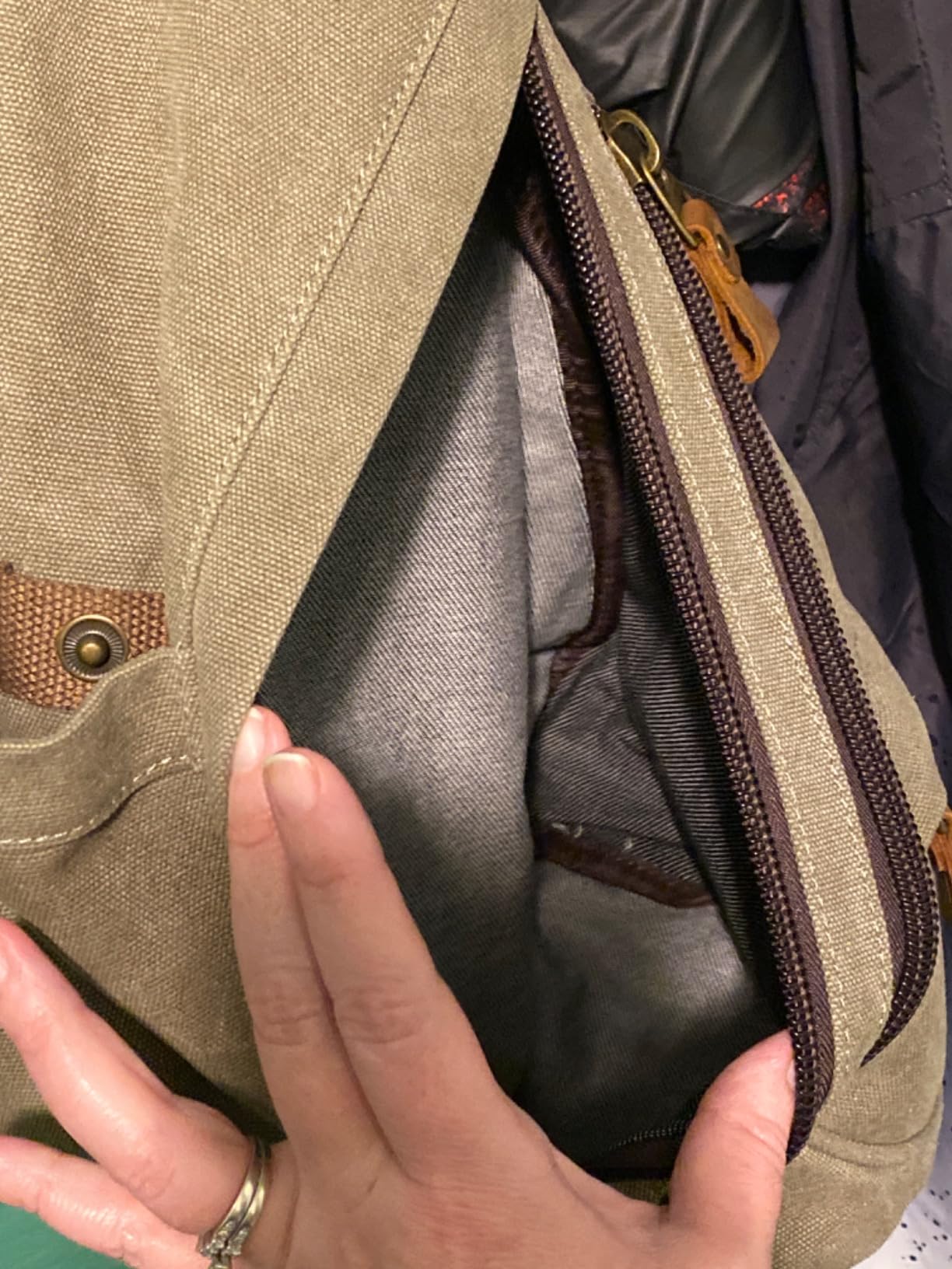 KL928 Canvas Sling Bag - Small Crossbody Backpack Shoulder Casual Daypack Rucksack for Men Women(Large Version,Olive Green) customer photo 2