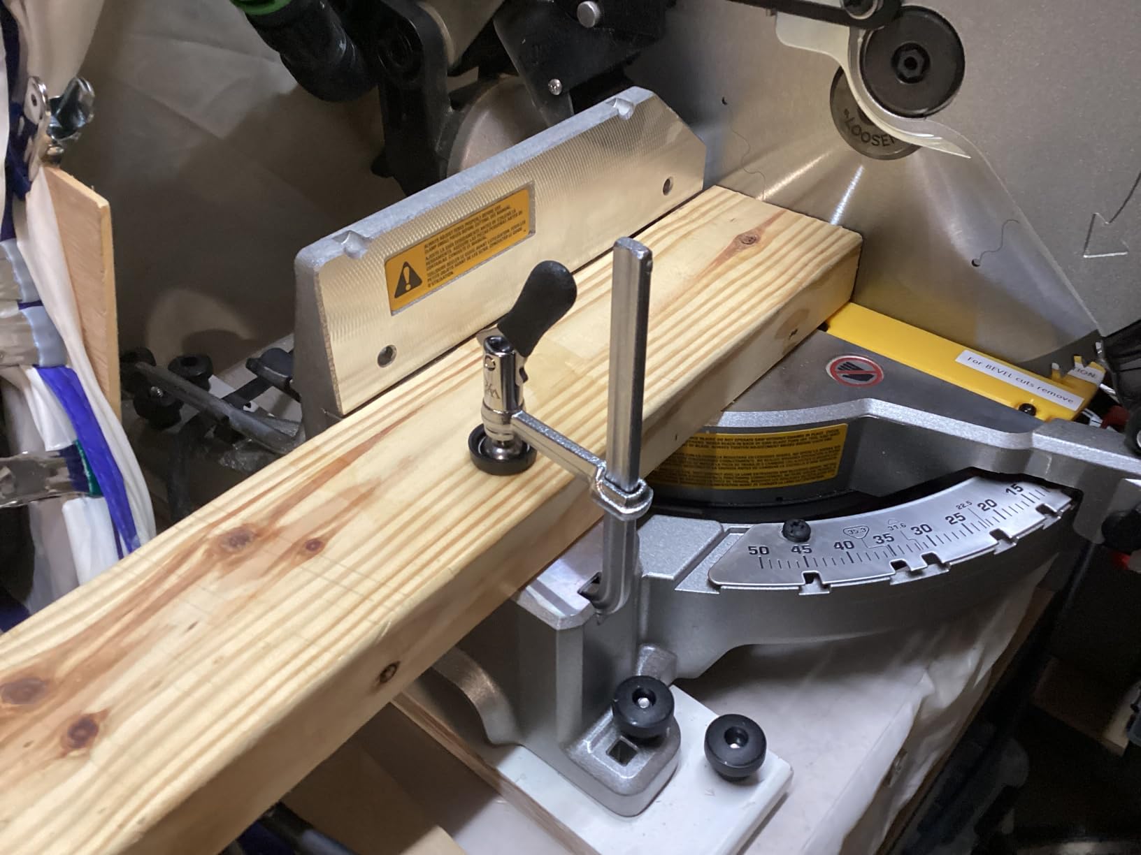 DEWALT 12-Inch Miter Saw, 15-Amp, Single Bevel, Compound (DWS715) customer photo 2