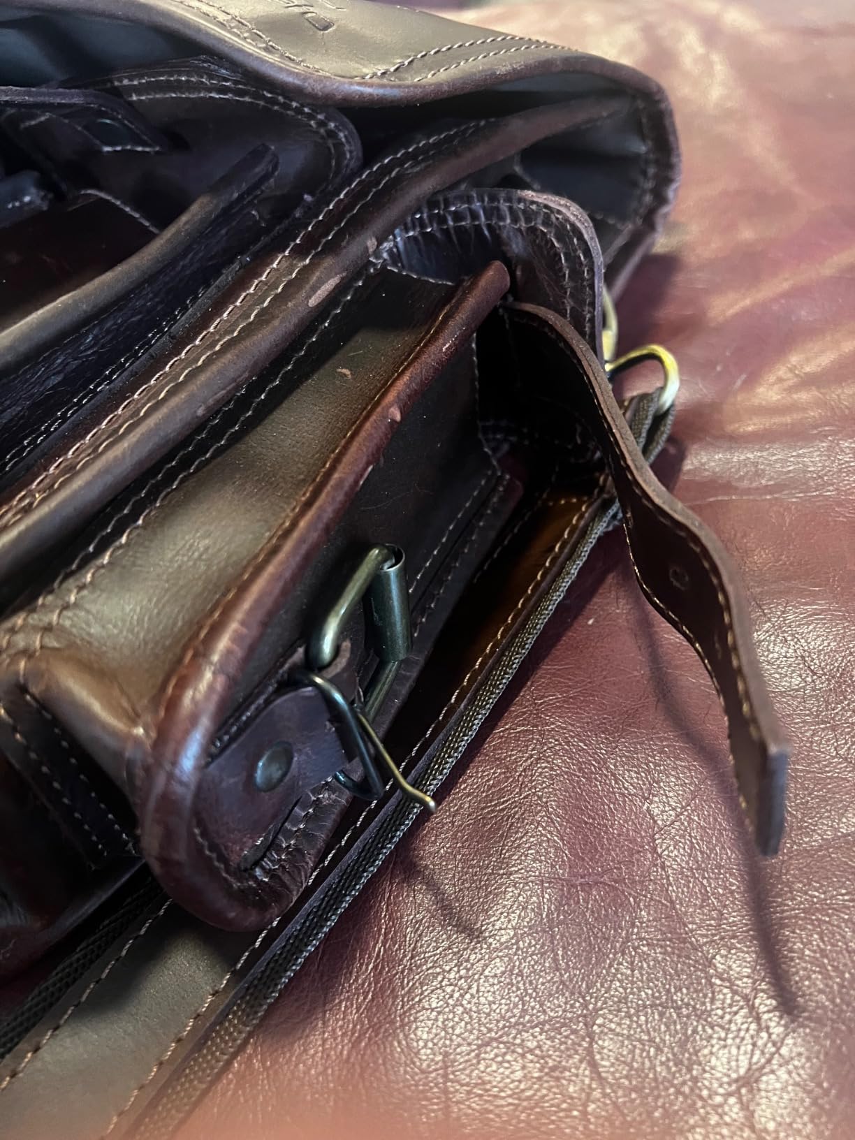 Leather Briefcase Work Bag for Men Women Dark Brown Crossbody Genuine Leather Satchel Office Bag for Men Women 18 Inch Computer Travel Messenger Laptop Shoulder Bag Cureo customer photo 2