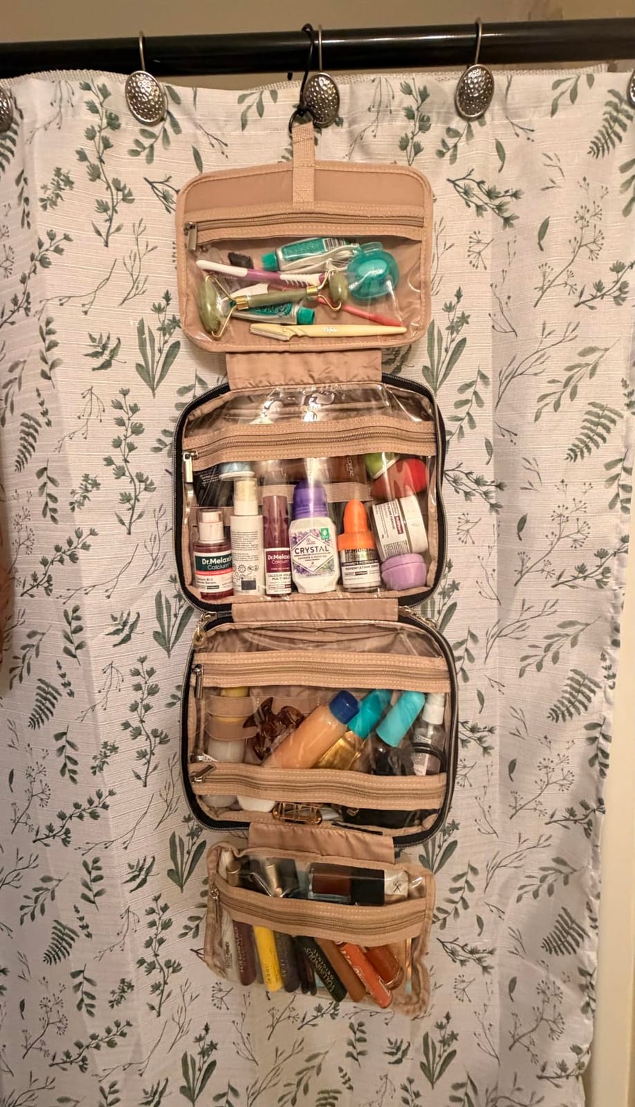 BAGSMART Toiletry Bag Travel Bag with Hanging Hook, Water-resistant Makeup Cosmetic Bag Travel Organizer for Accessories, Shampoo, Full-size Container, Toiletries (Baby Pink, Medium) customer photo 1