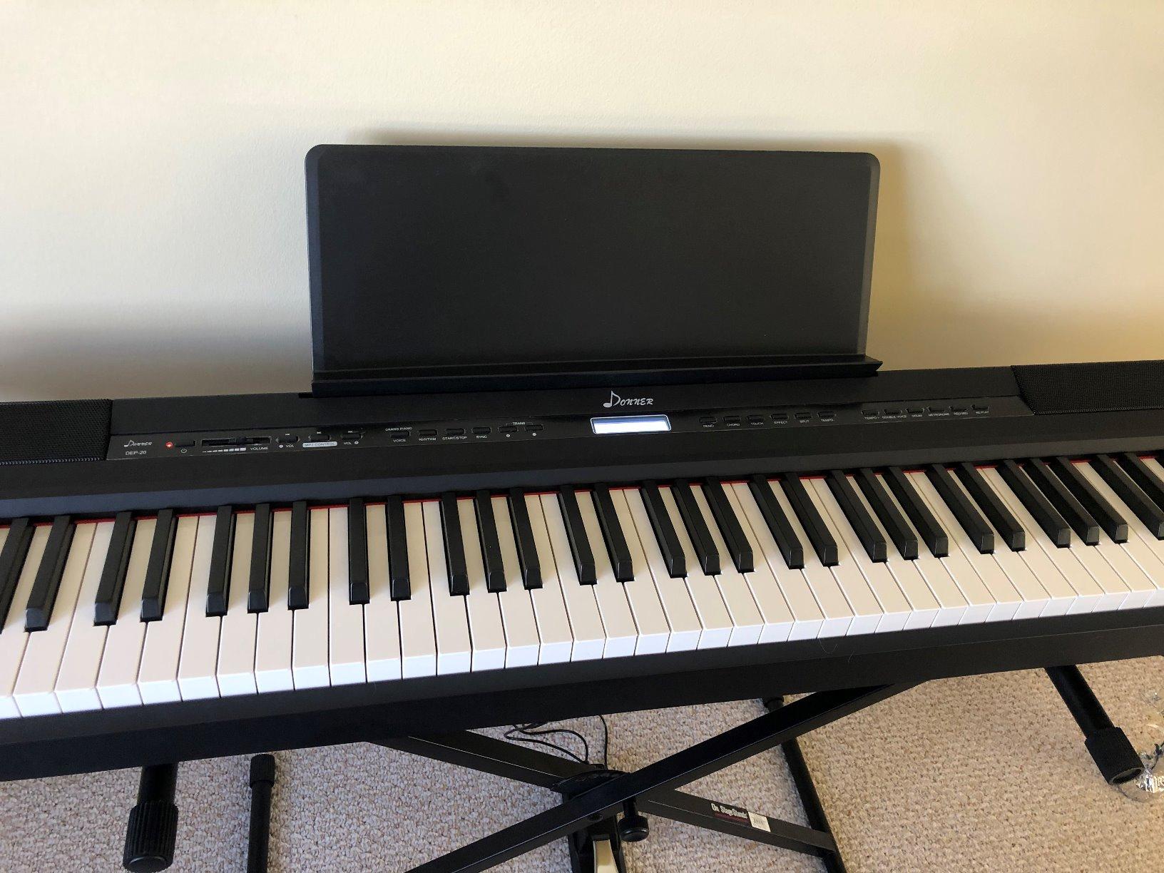 Donner DEP-20 Beginner Digital Piano 88 Key Full Size Weighted Keyboard, Portable Electric Piano with Sustain Pedal, Power Supply customer photo 1