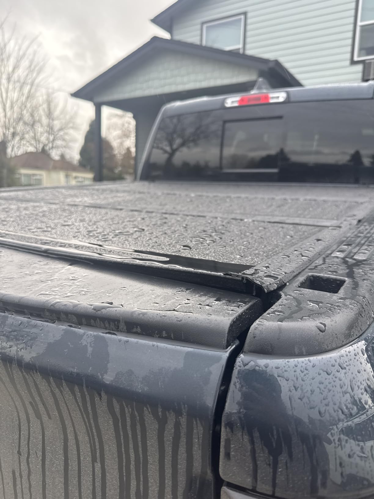 Gator EFX Hard Tri-Fold Truck Bed Tonneau Cover - Heavy-Duty Truck Bed Protection - Durable Aluminum Panels - Hard Folding Tonneau Cover - 2019-2026 Dodge Ram 1500 - 5'7