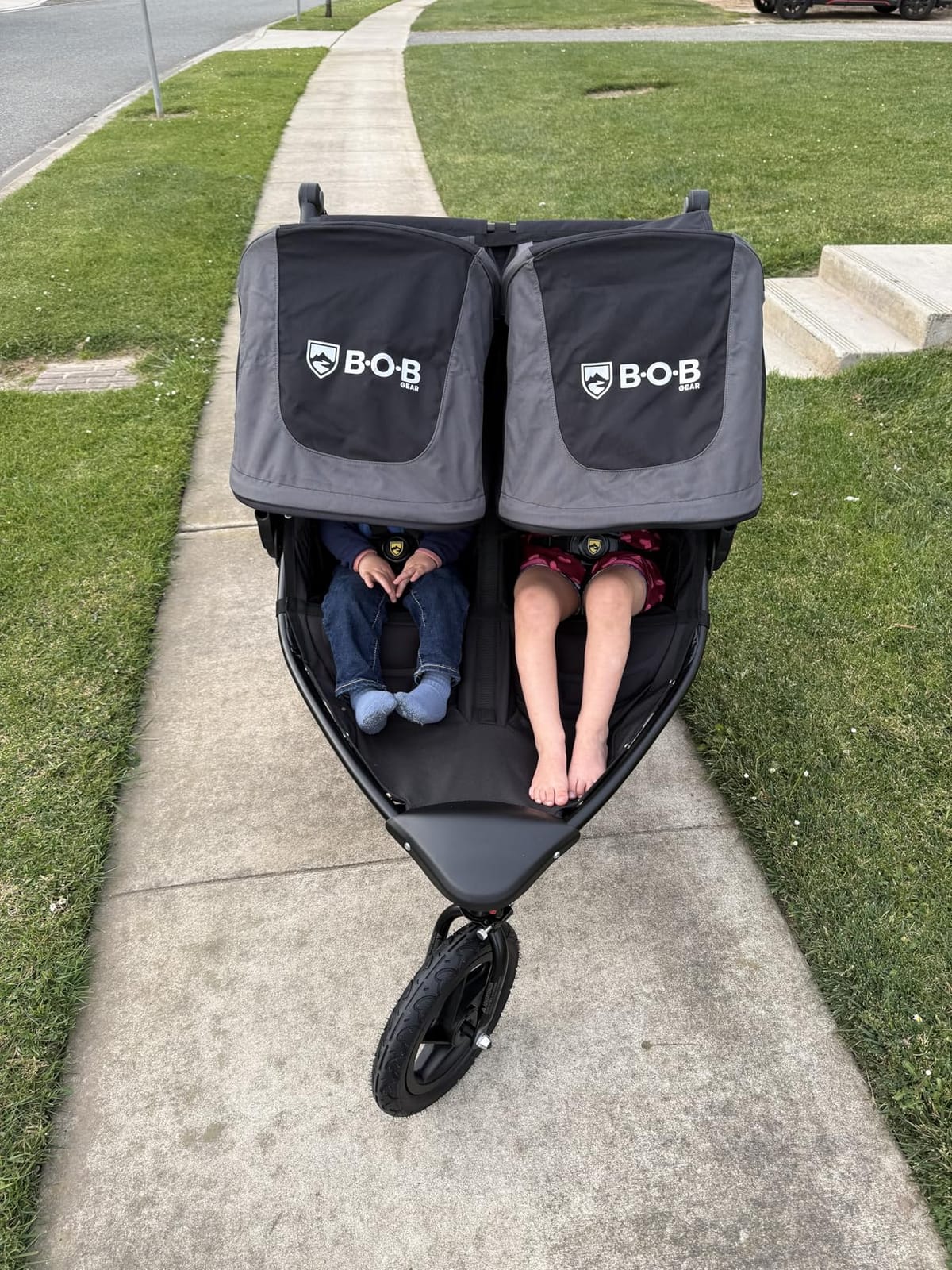BOB Gear Revolution Flex 3.0 Jogging Stroller — Graphite Black customer photo 2