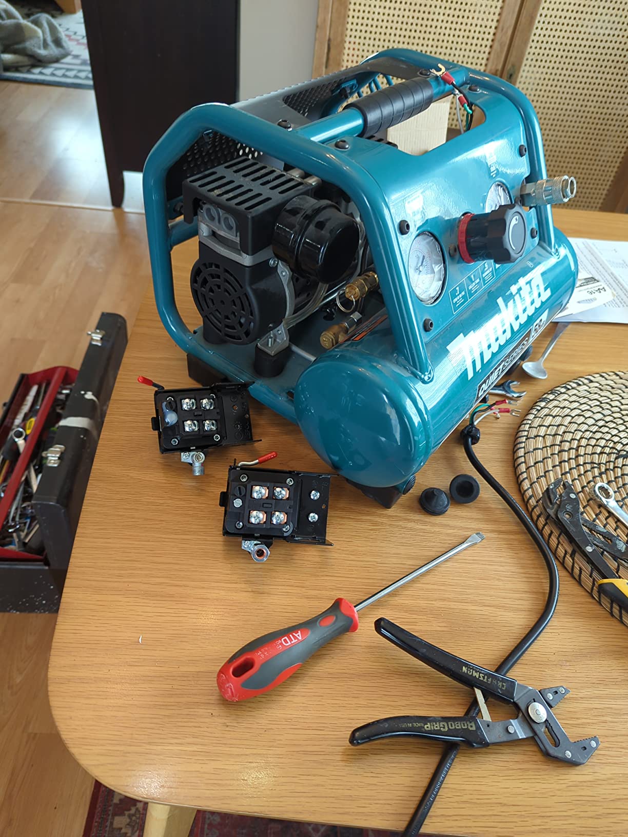 Makita MAC100Q Quiet Series, 1/2 HP, 1 Gallon Compact, Oil-Free, Electric Air Compressor customer photo 1