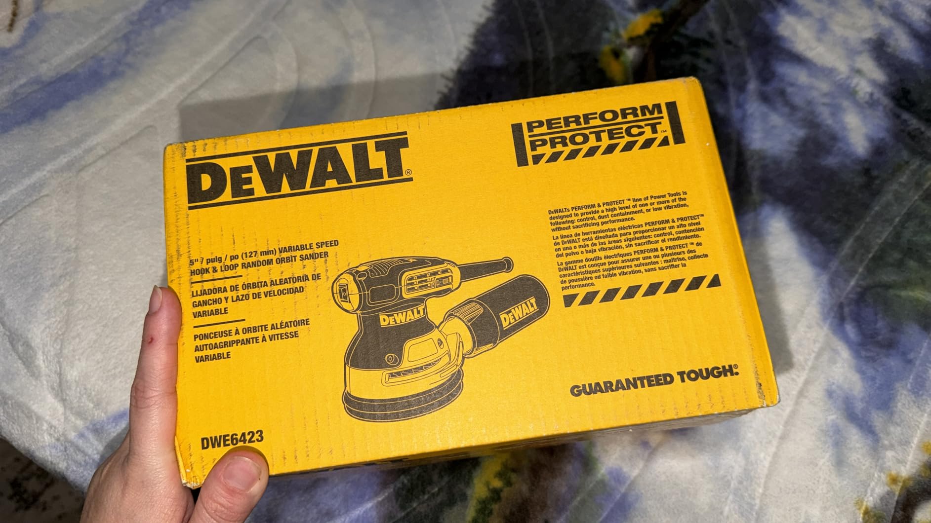 DEWALT Random Orbit Sander, Variable Speed, 5-Inch (DWE6423), Power Source Corded Electric customer photo 1