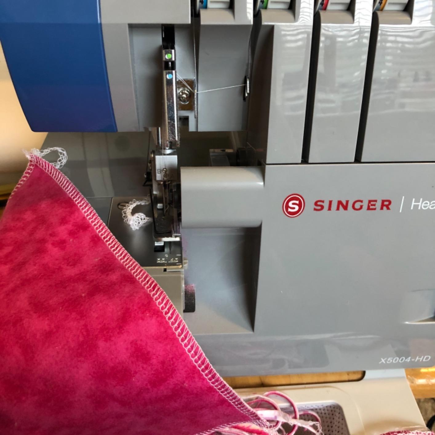 SINGER® X5004-HD Serger Overlock Machine, 2-3-4 Thread Capability customer photo 1