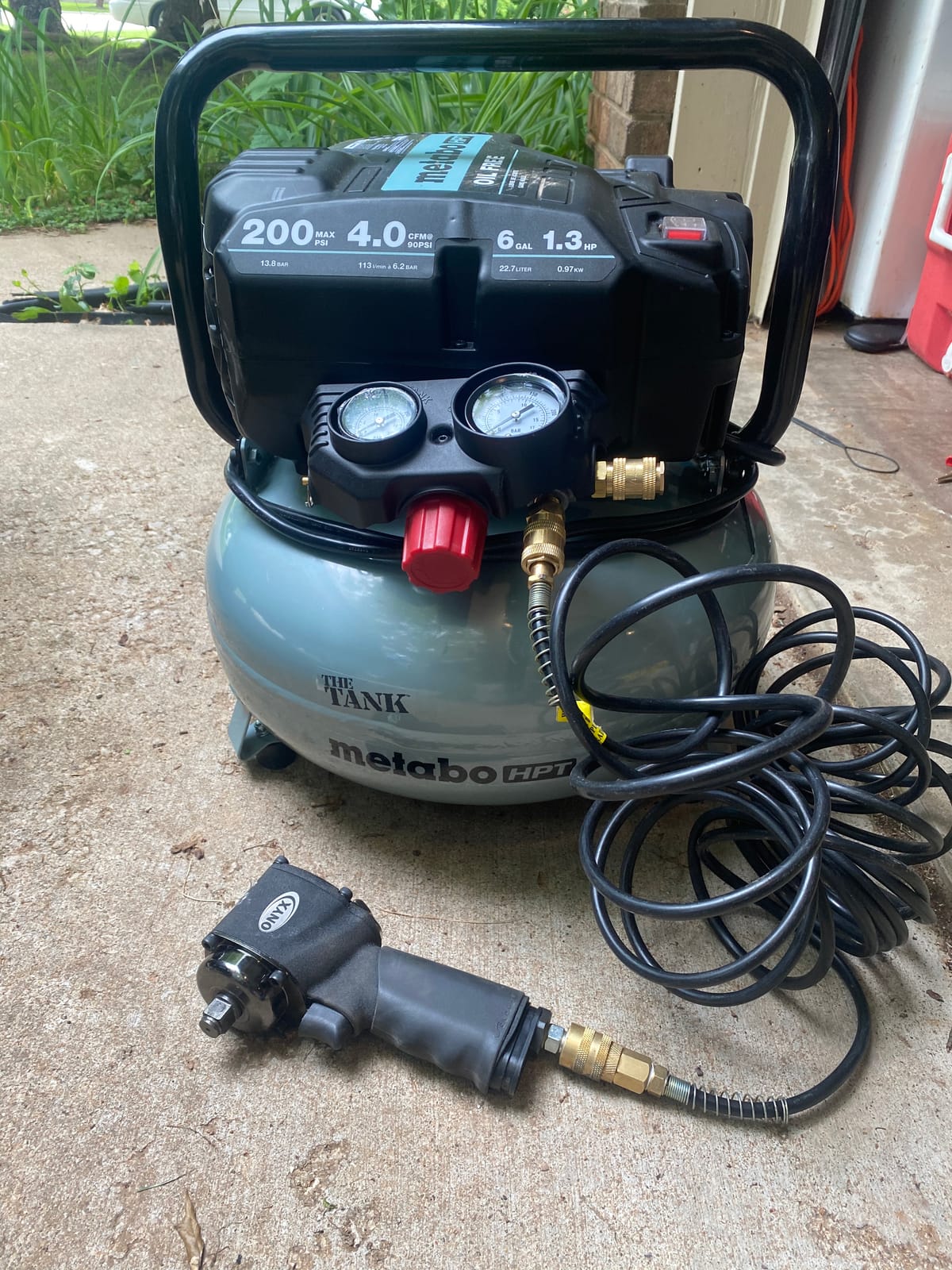 Metabo HPT Portable Pancake Air Compressor, 6 Gallon 200 PSI, EC914S customer photo 1