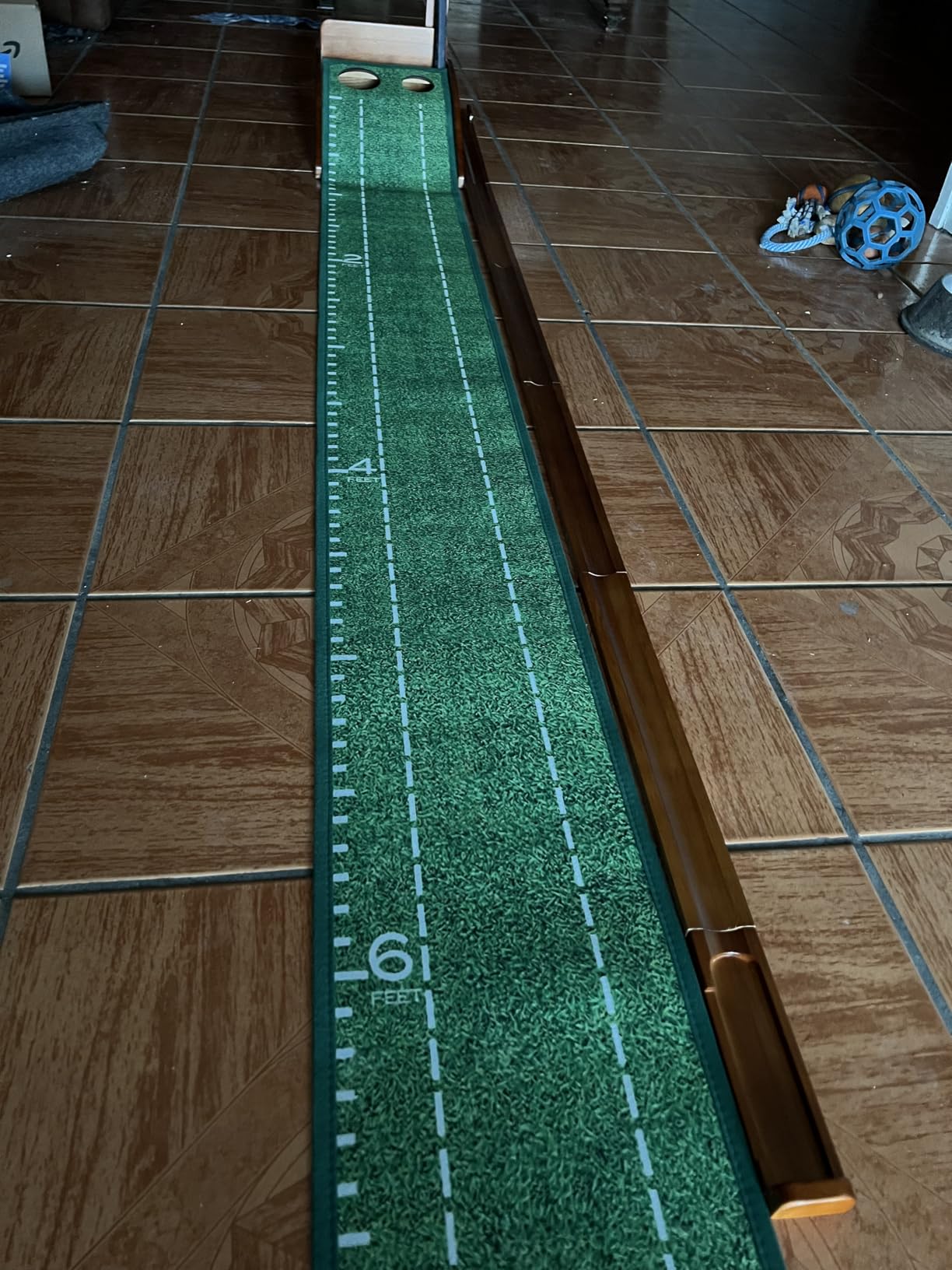 GimYaa Golf Putting mat Green Indoor and Outdoor with Auto Ball Return,Game Practice Golf Gifts for Home, Office, Backyard Indoor Golf and Outdoor Use, Crystal Velvet Mat customer photo 1