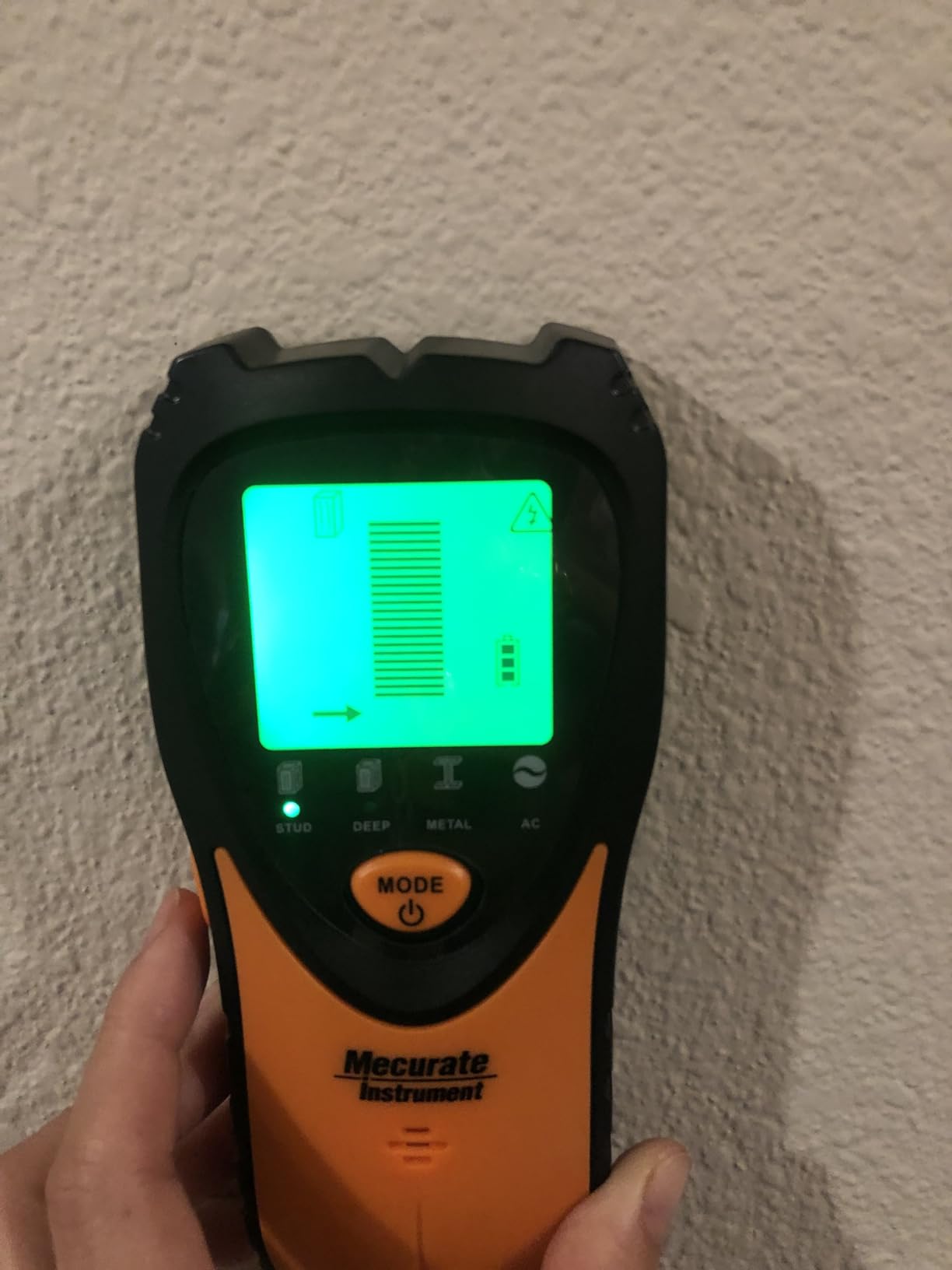 Mecurate 5-in-1 Stud Finder Wall Scanner for Studs, Metal & Live AC Wires customer photo 1