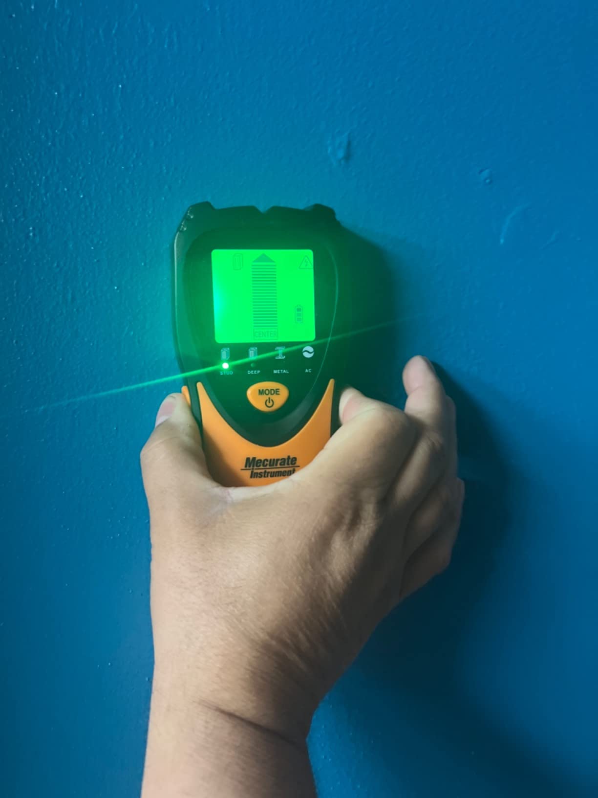 Mecurate 5-in-1 Stud Finder Wall Scanner for Studs, Metal & Live AC Wires customer photo 2