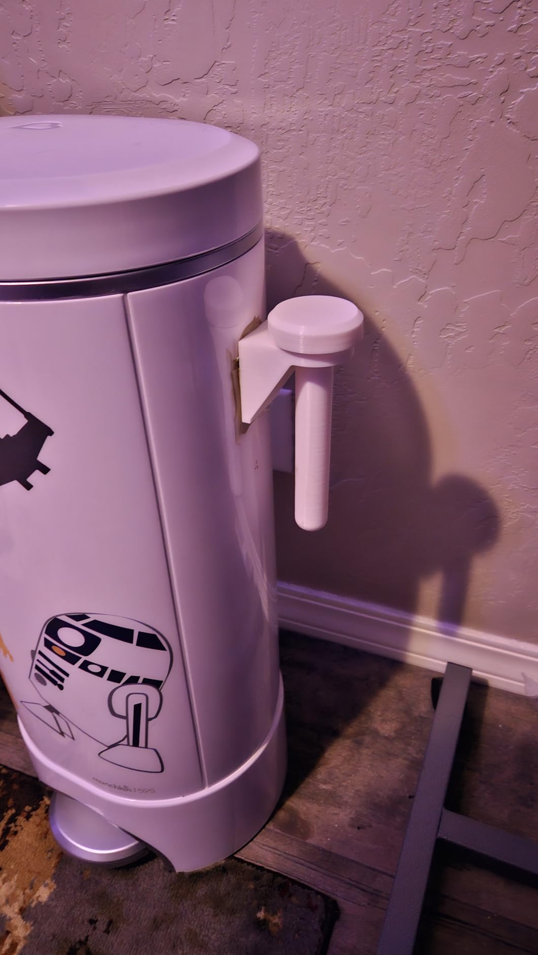 Munchkin Baby UV Diaper Pail, #1 in Odor Control, Step Pedal, White customer photo 2