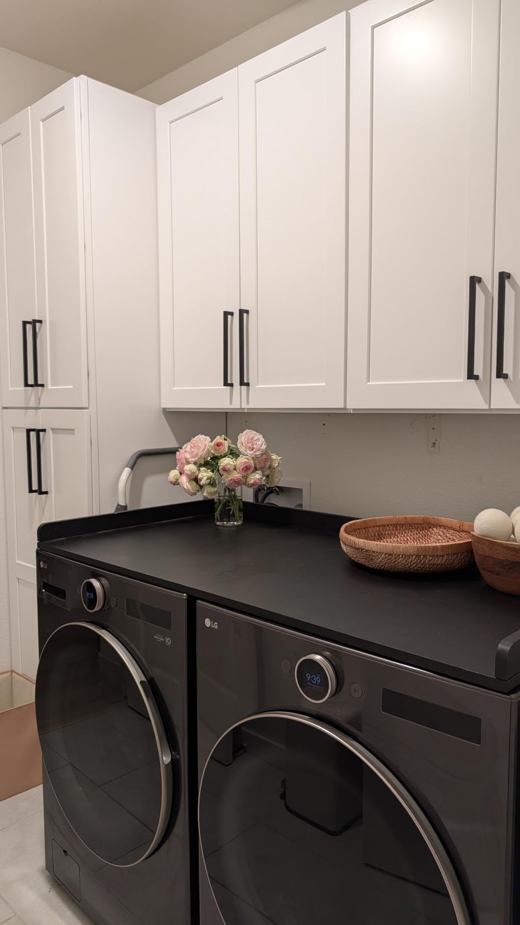 Ravinte Matte Black Cabinet Handles Square Pulls 18 Inch 3 Pack customer photo 2