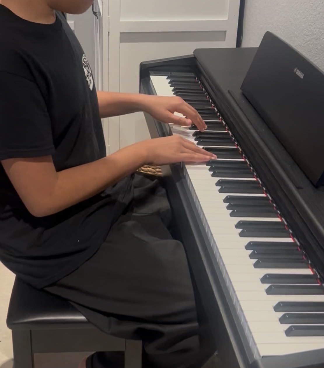 Yamaha Arius Series 88-Key Weighted Action Upright Digital Piano for Beginner and Intermediate Players, Dynamic Response, Grand Piano Sound, 3-pedal Unit, Upright Design, Bench Included, Black YDP105B customer photo 1