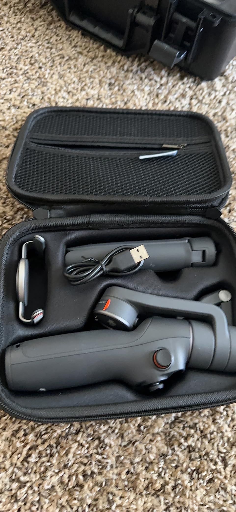 DJI Osmo Mobile 6 Gimbal Stabilizer for Smartphones, 3-Axis Phone Gimbal, Built-In Extension Rod, Object Tracking, Portable and Foldable, Vlogging Stabilizer, YouTube TikTok, Slate Gray customer photo 1