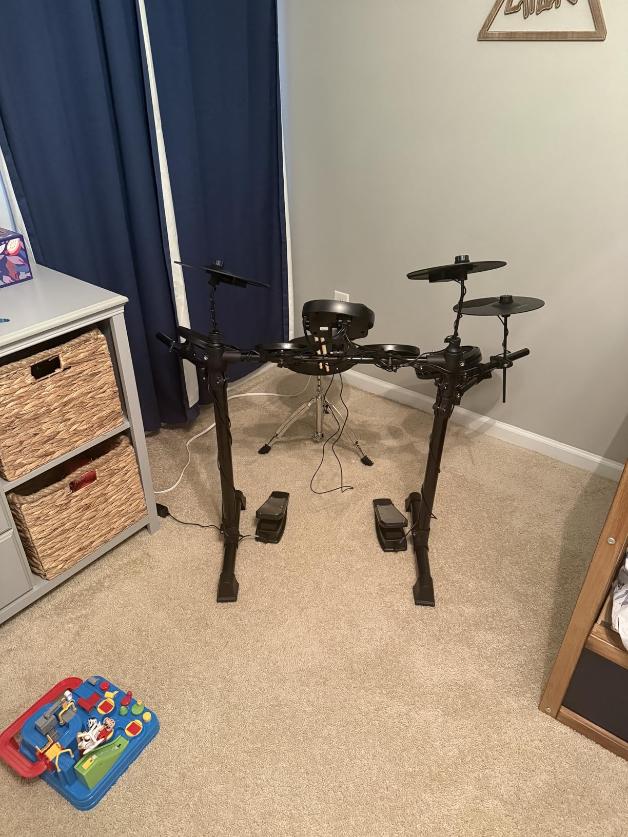 AODSK Electric Drum Set For Beginner 150 Sounds,4 Quiet Drum Pads 2 Pedals customer photo 1