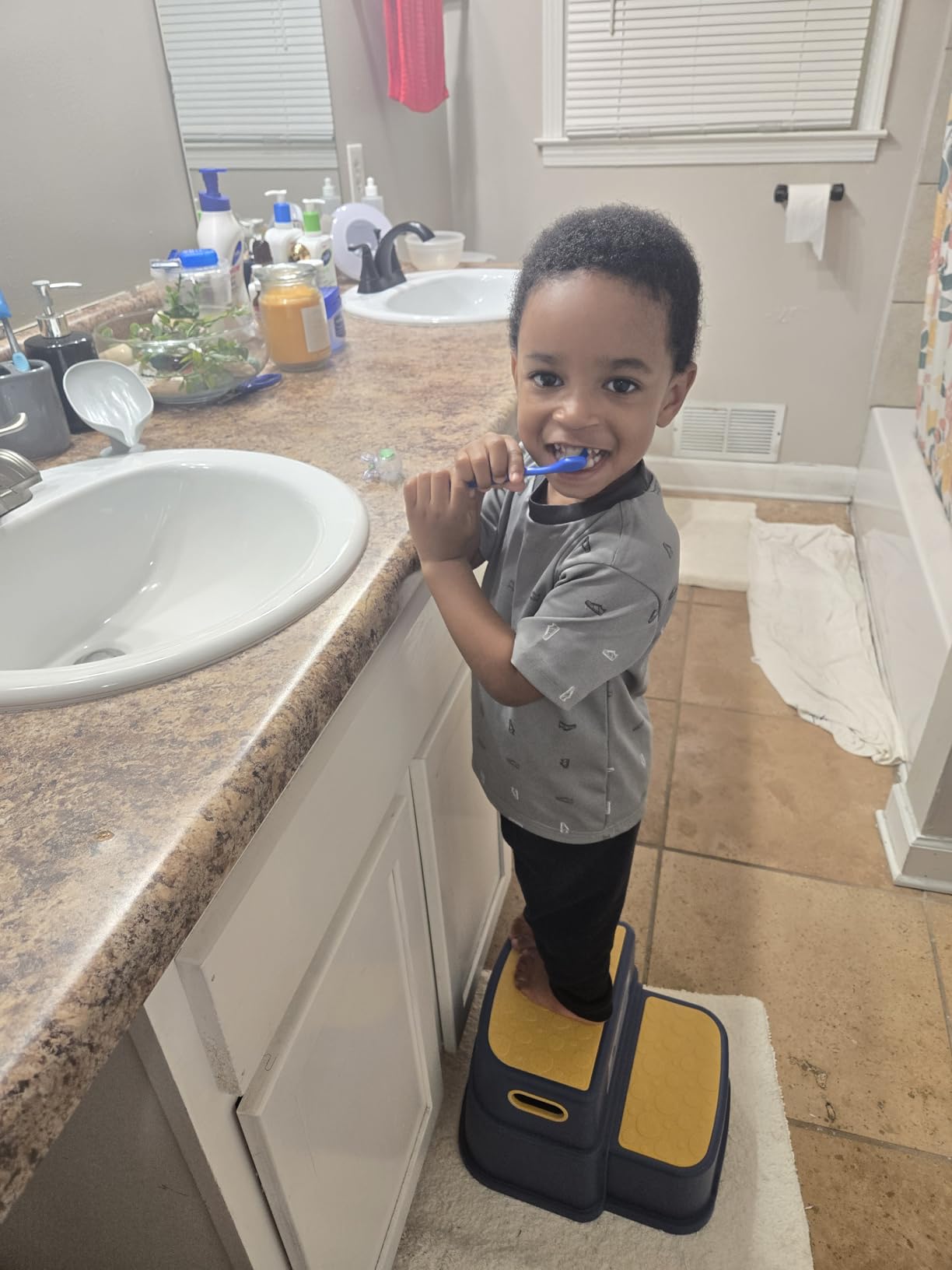 UNCLE WU Toddler Step Stool for Potty Training, Bathroom Sink & Toilet - 2 Step Kids Poop Stool, Non-Slip Step Stool with Handles, Dual Height Stepping Stool for Kitchen Counter (Include 2 Ducks) customer photo 1