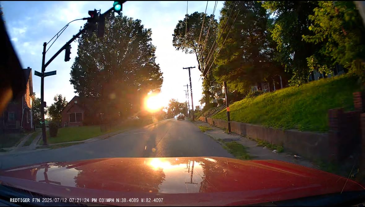 REDTIGER 4K STARVIS 2 Dashcam Front Rear, 5GHz WiFi 20MB/s, Free 128GB Card customer photo 2