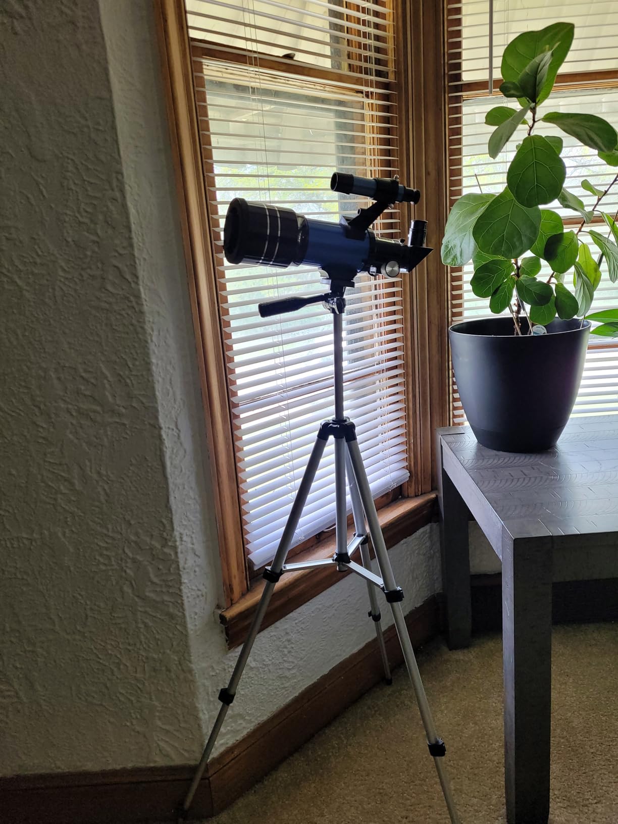 ESAKO Telescope for Kids & Beginners, 70mm Aperture Portable Telescopes with 3 Eyepieces, Height Adjustable Tripod & Phone Adapter & Remote Control Gift for Christmas customer photo 1