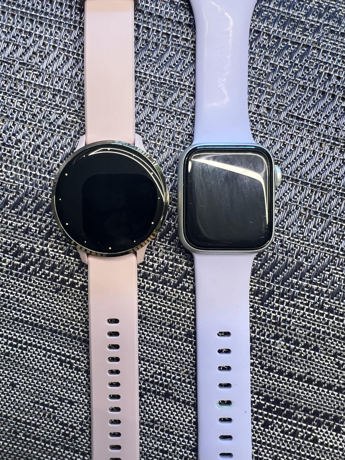 Garmin Venu® 3S, Premium Fitness Smartwatch, 41mm, French Gray customer photo 2