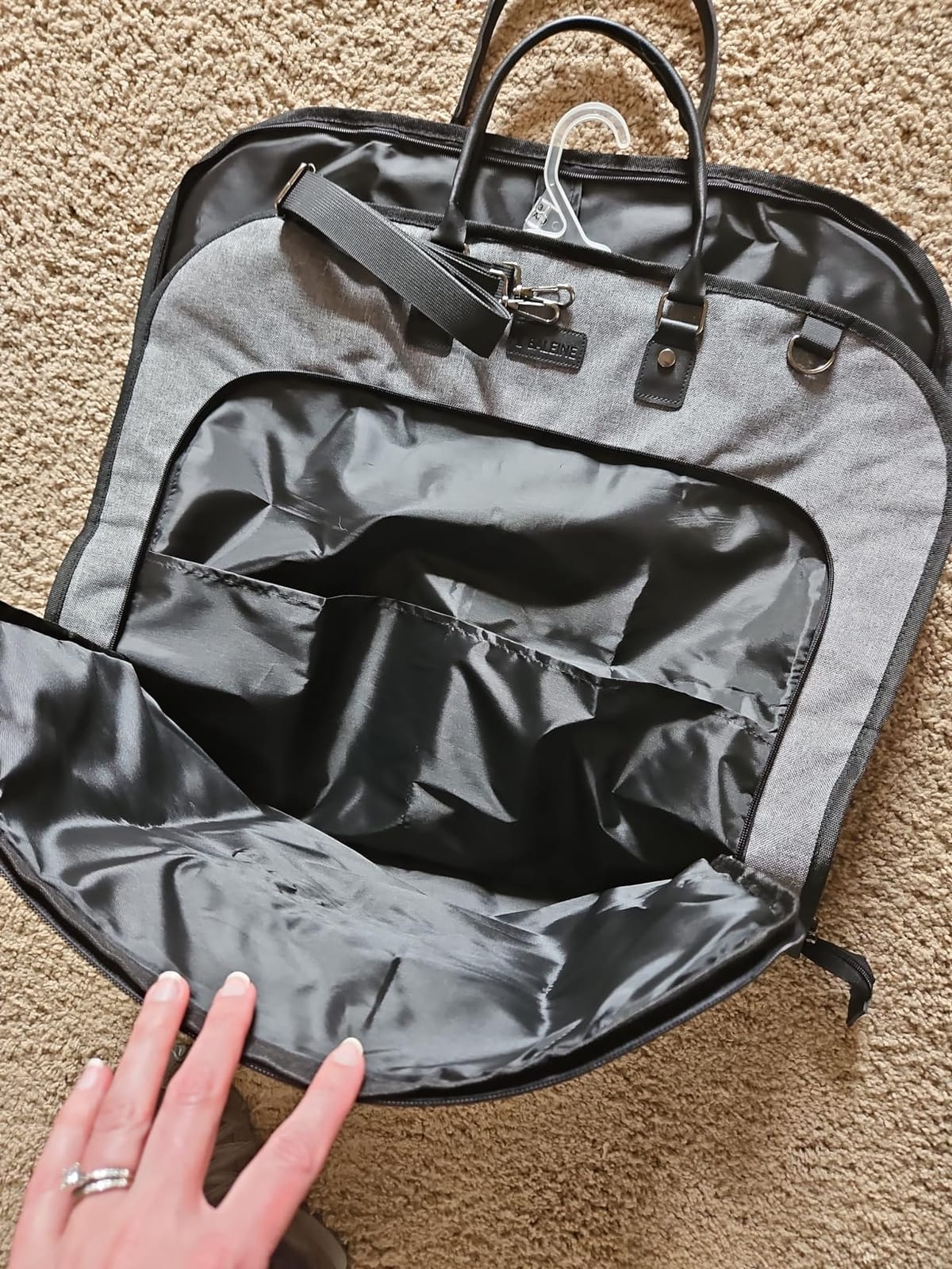 BALEINE Garment Bags for Travel, Water Resistant Carry on Suit Bag | Durable 600D Oxford Fabric, Reinforced PU Handles, Wrinkle Free Storage, Adjustable Shoulder Strap, Multiple Storage Pockets customer photo 1