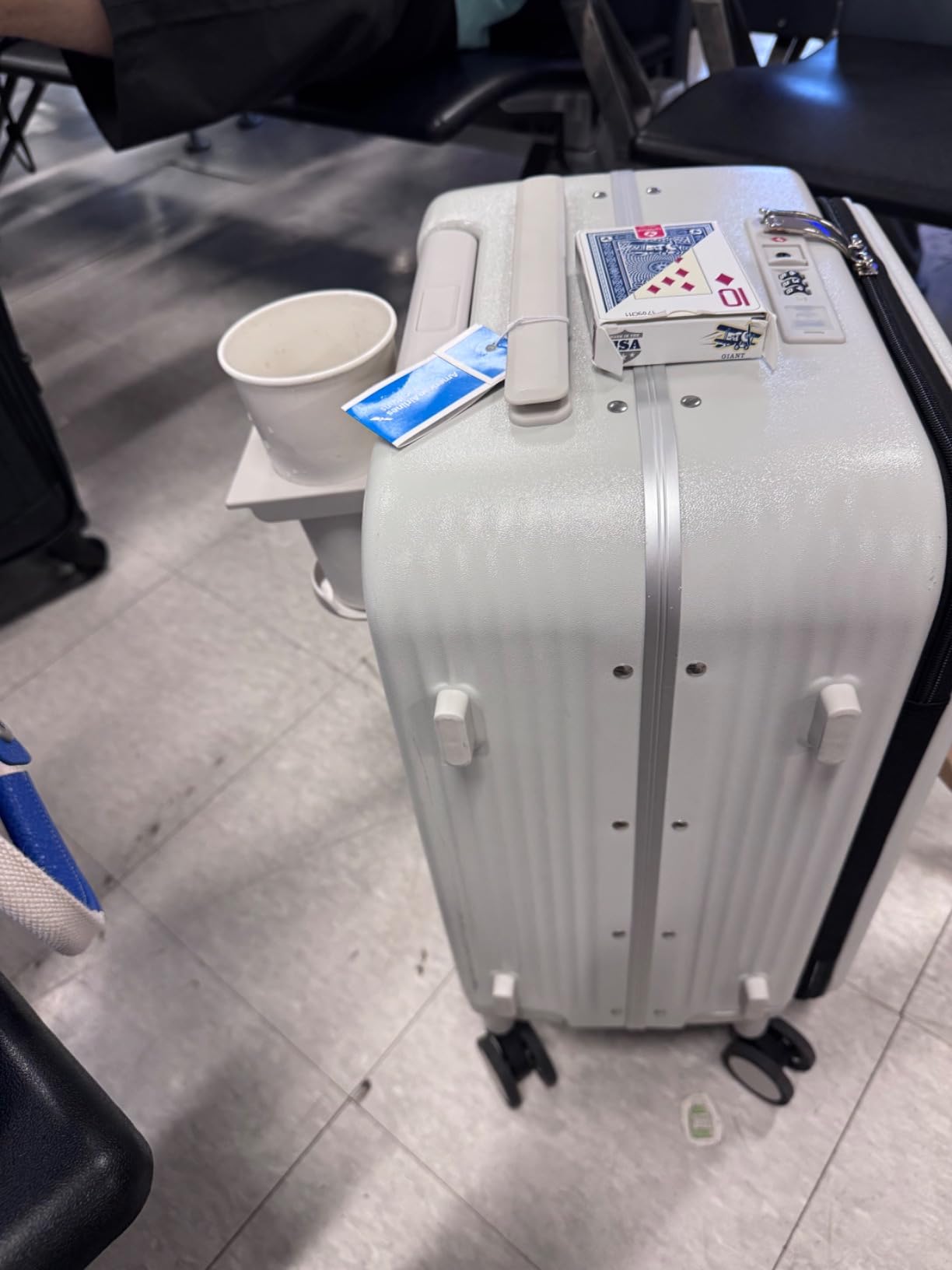 mixi Carry On Luggage with Cup Phone Holder and Charger Hard Shell Suitcases with Spinner Wheels, 20 Inch Smoke White customer photo 1