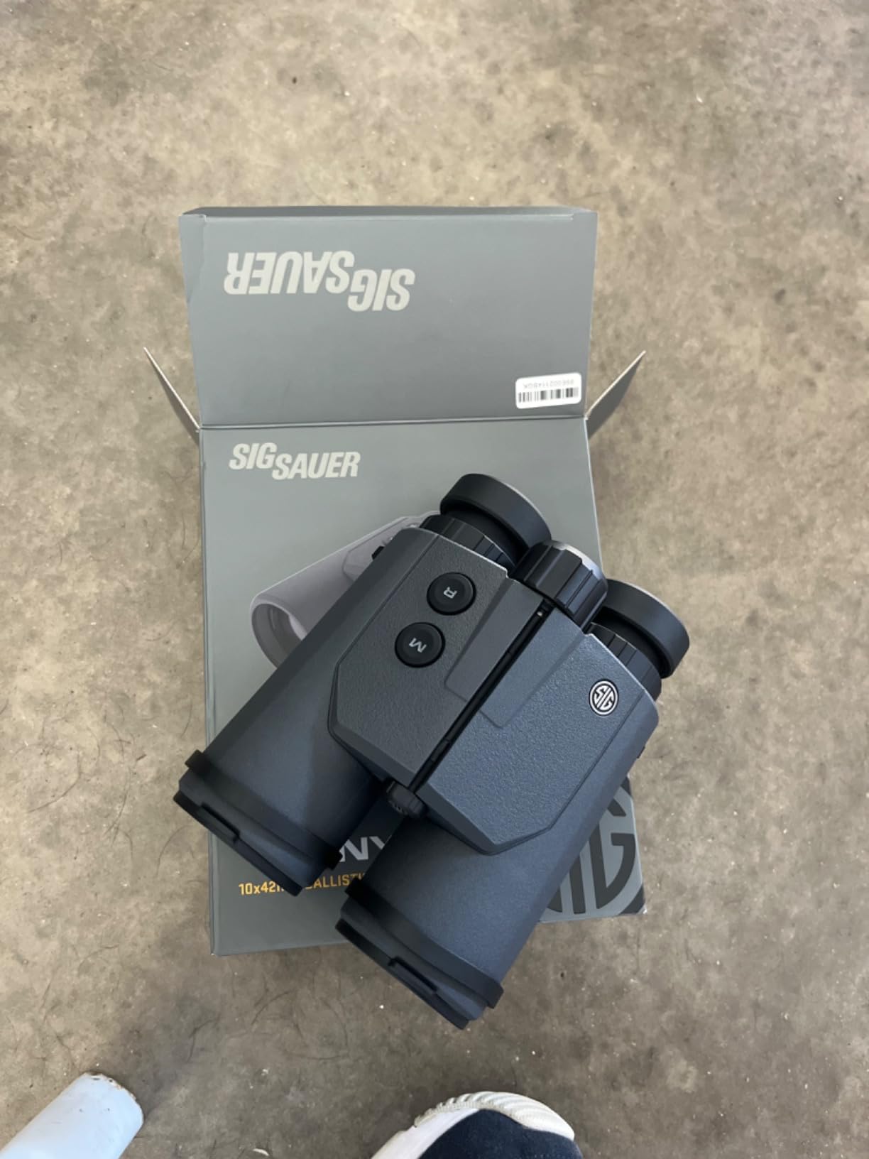 SIG SAUER Canyon 10x42mm Laser Rangefinding Binoculars customer photo 1