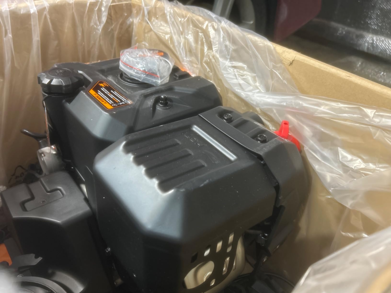 WEN 24-inch 209cc Two-Stage Self-Propelled Gas-Powered Snow Blower with Electric Start (SB209E) customer photo 2
