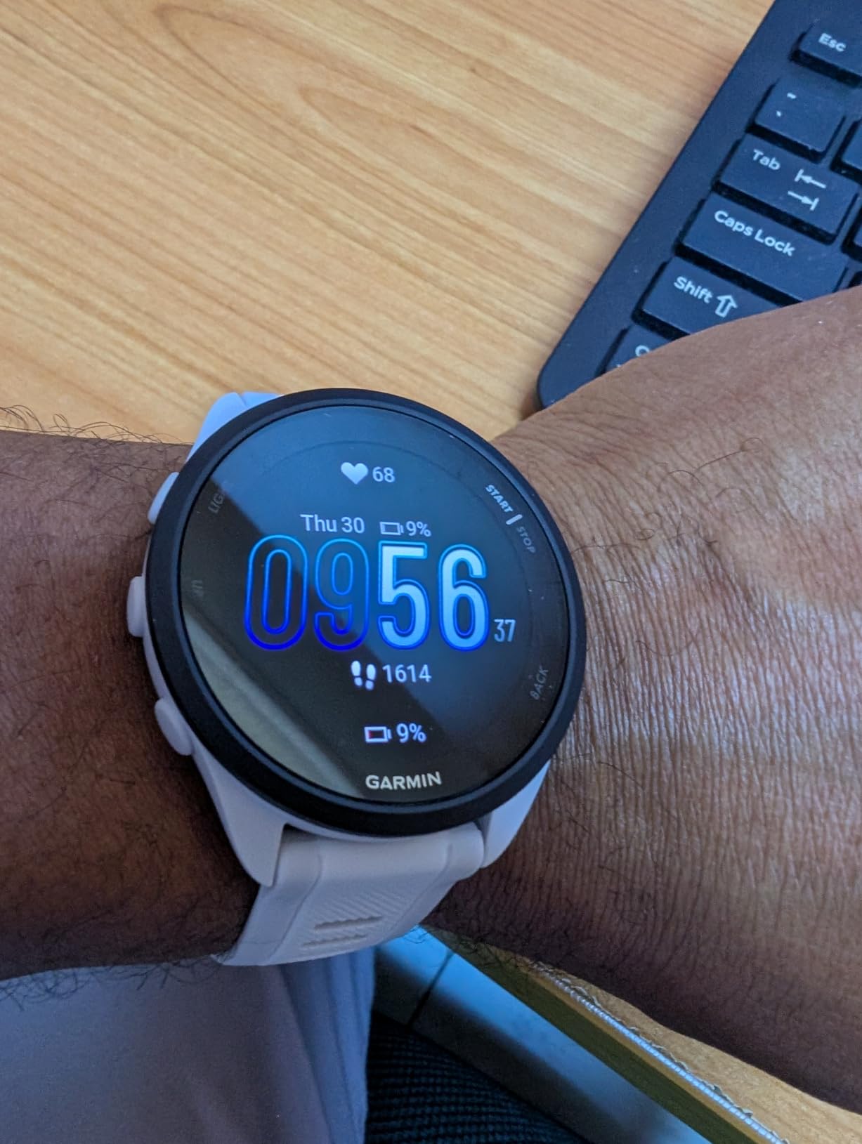 Garmin Forerunner® 165, Running Smartwatch, 43mm, Whitestone customer photo 2