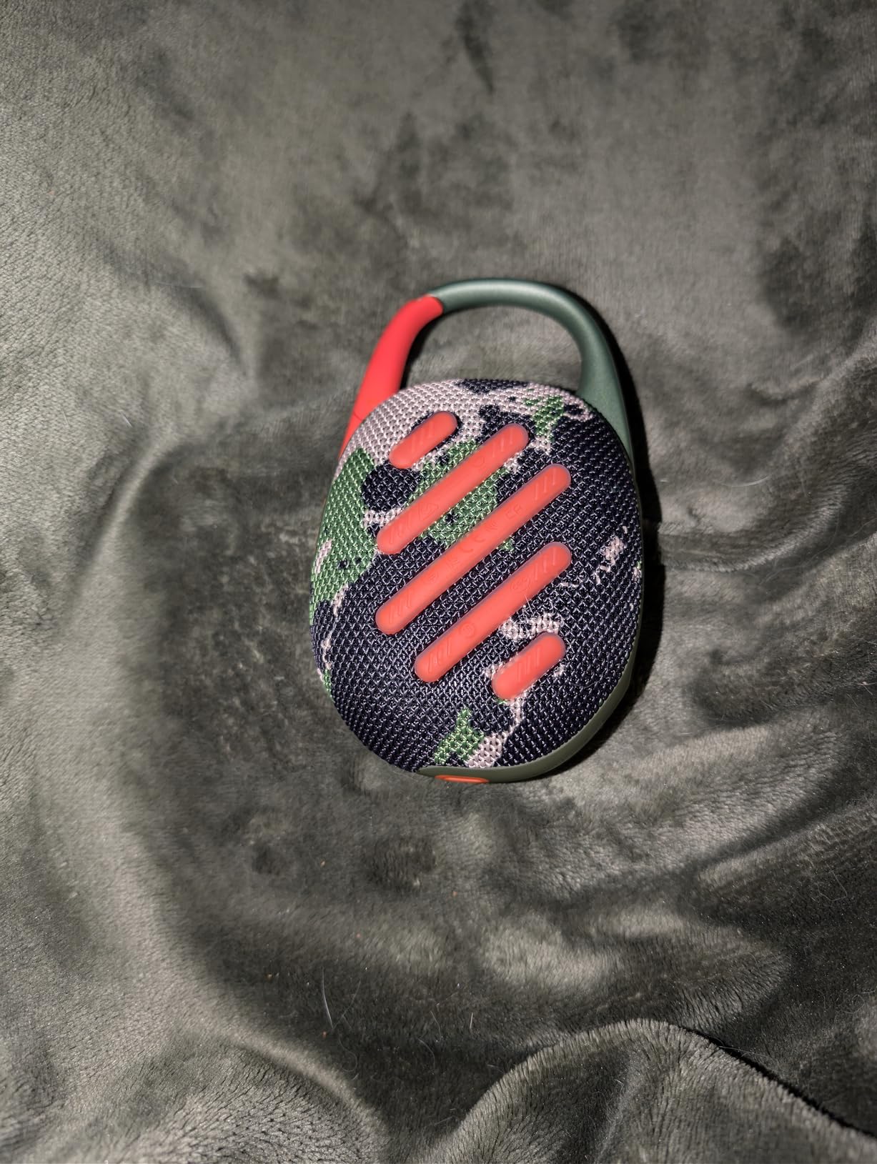 JBL Clip 5 - Ultra-Portable Waterproof Speaker - Purple customer photo 2