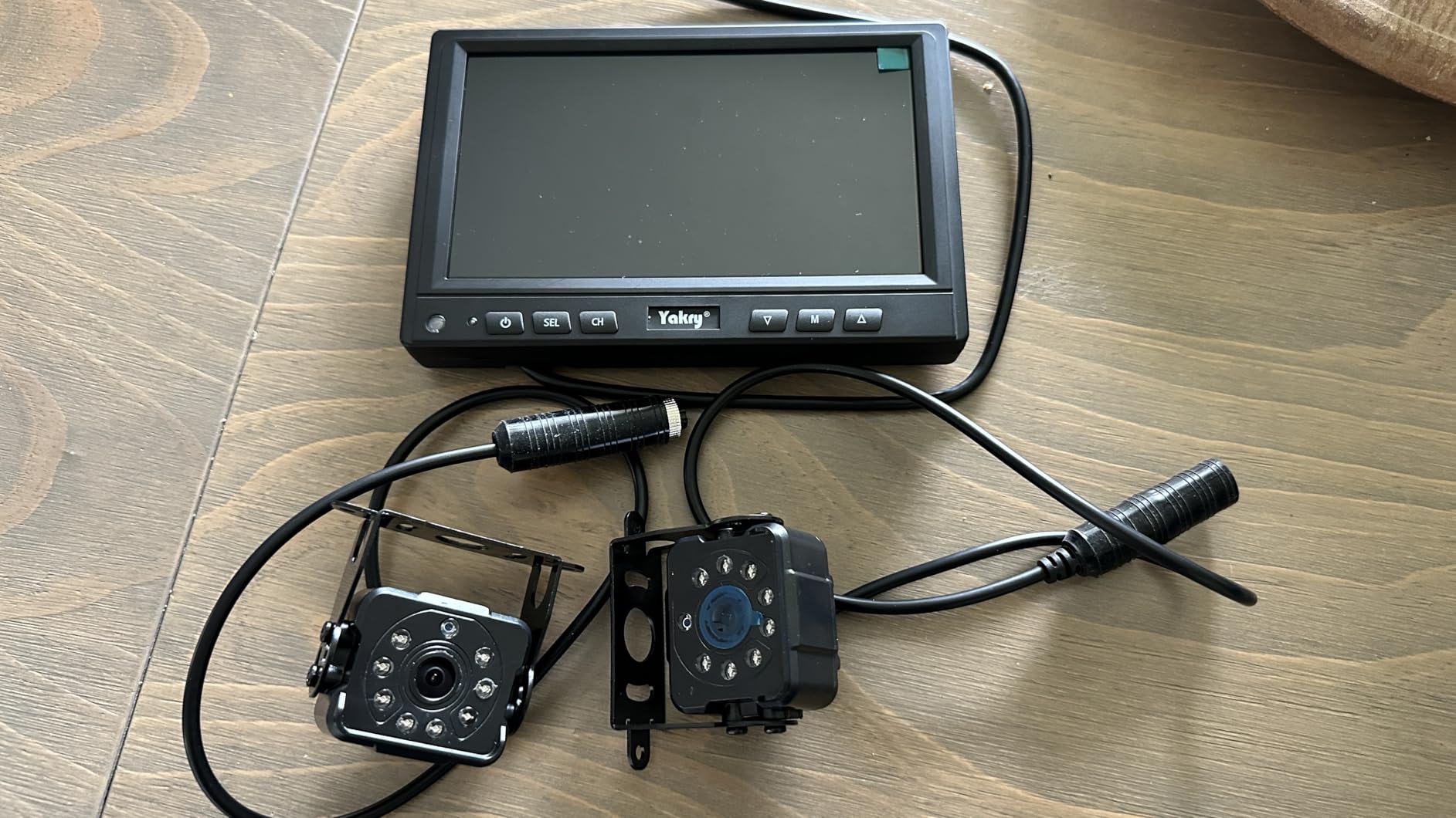 7-inch Backup Camera Ease-Setup for Cars: 1080P HD Real Time Image customer photo 2