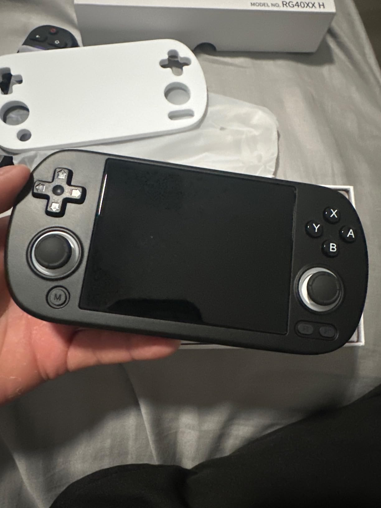 Anbernic RG40XX H Retro Handheld Game Consoles RG40XXH Retro Gaming Console 64 TF Card Preloaded Games 5000+ Portable Gaming Console Linux System 4.0'' IPS Screen WiFi Bluetooth HD and TV Output Black customer photo 1