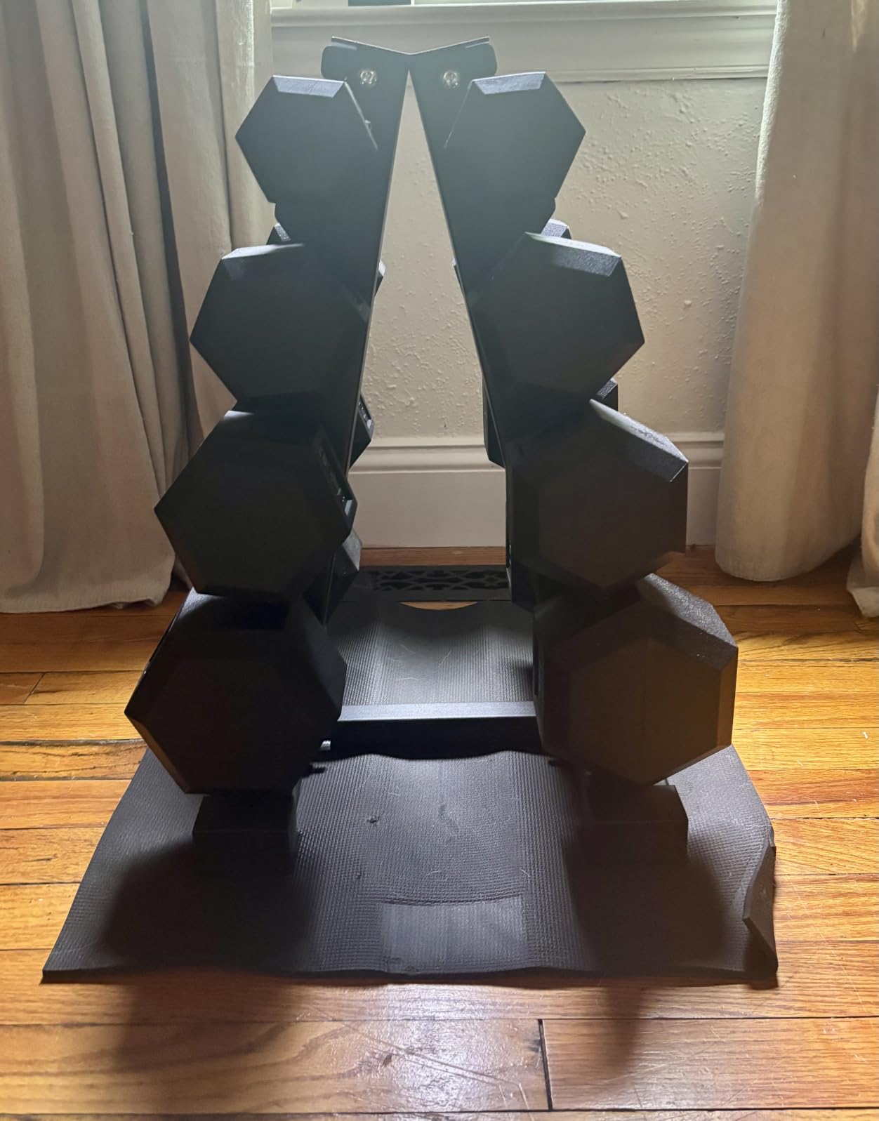 BalanceFrom Rubber Coated Hex Dumbbell Weight Set with Storage Rack, 100LB or 150LB or 200LB Set, 5-20 lbs or 5-25 lbs or 10-30 lbs Pairs customer photo 1
