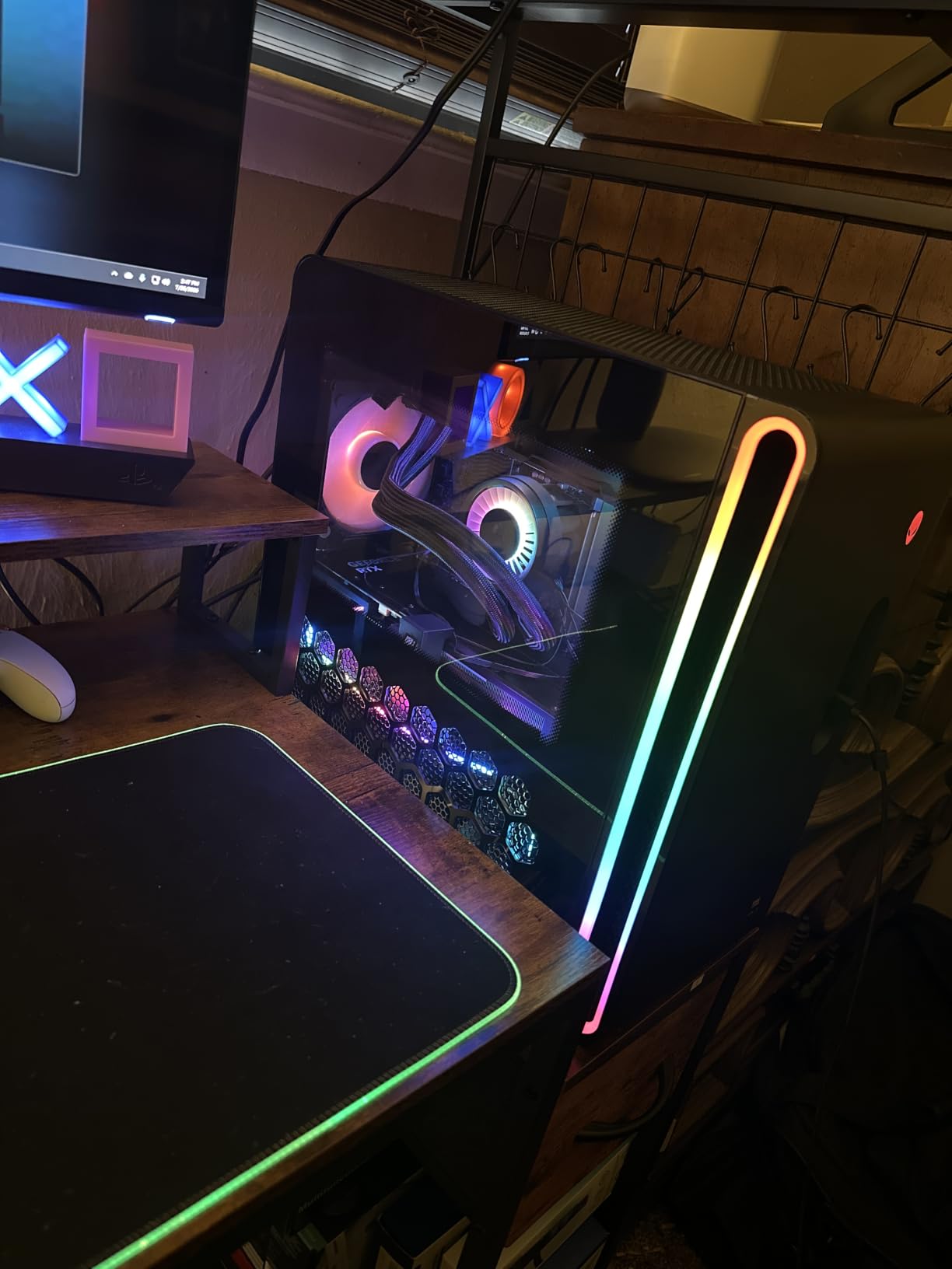 Alienware Aurora Gaming Desktop, RTX 5070, Intel Core Ultra 7 265F customer photo 1
