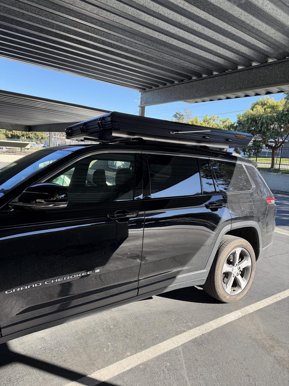 Explorer Pro Rooftop Tent Hard Shell, 2-3 Person Aluminum Roof Top Tent customer photo 1